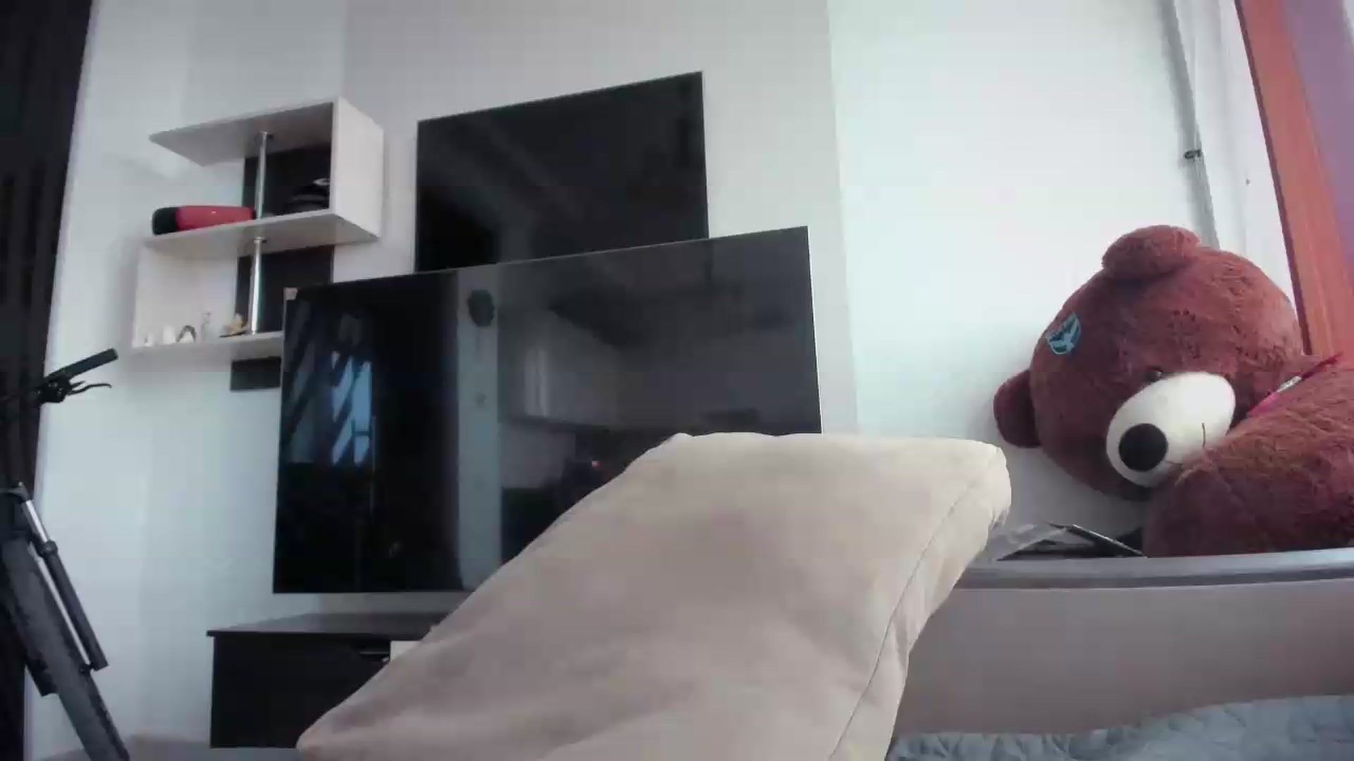 Gallery image thumbnail from laurensaenz's myfreecams stream on, 09/21/2026, 14:34 image 19 of 20