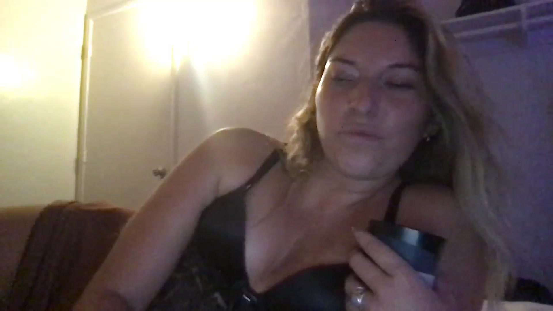 Gallery image thumbnail from lavagurl's myfreecams stream on, 09/10/2024, 11:35 image 5 of 20