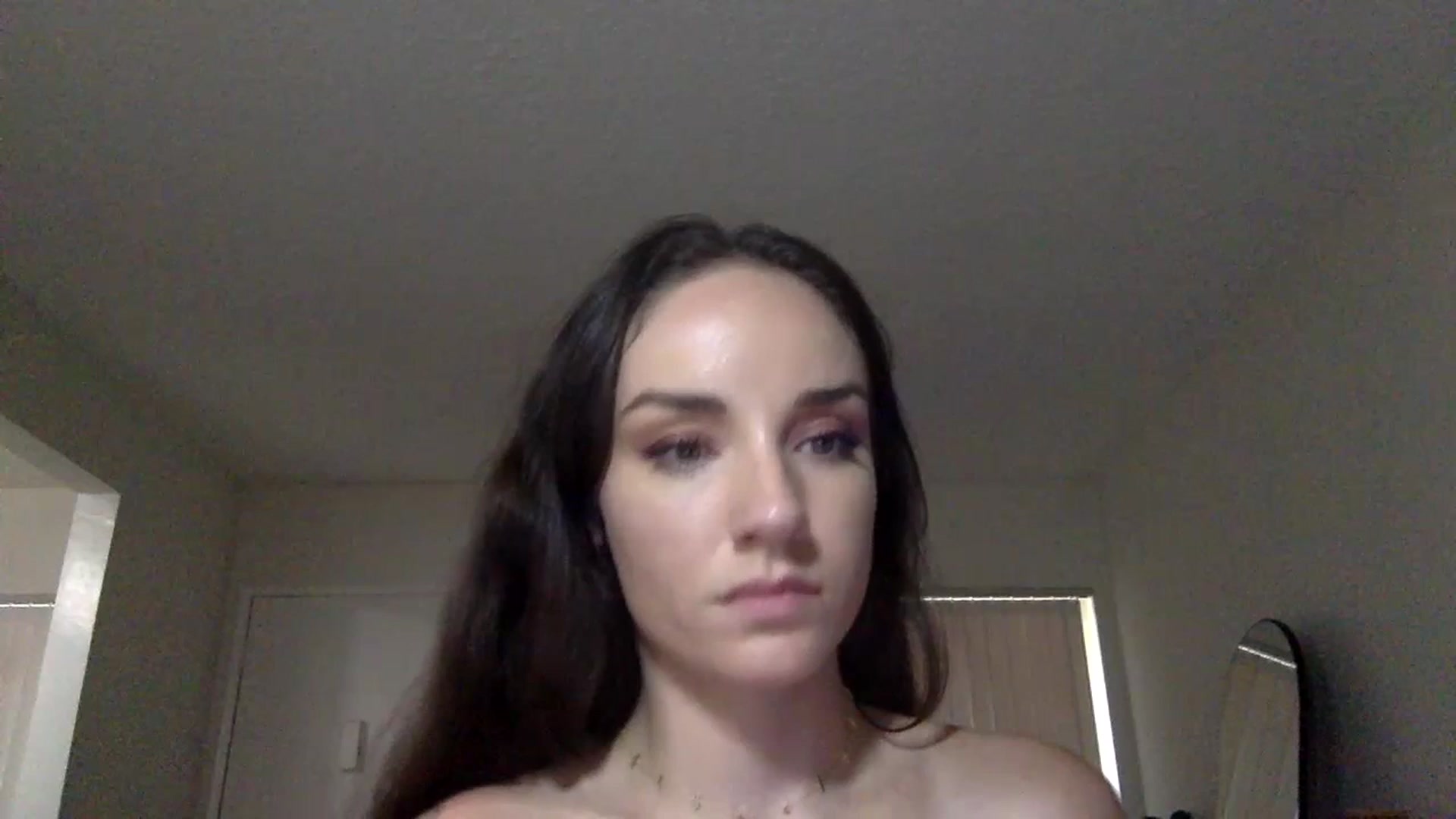 Gallery image thumbnail from laylamariee's myfreecams stream on, 07/21/2023, 24:49 image 10 of 20