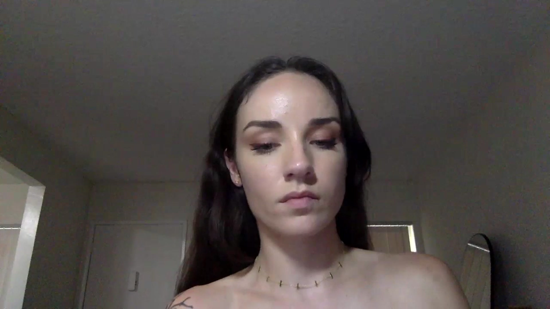 Gallery image thumbnail from laylamariee's myfreecams stream on, 07/21/2023, 24:49 image 6 of 20