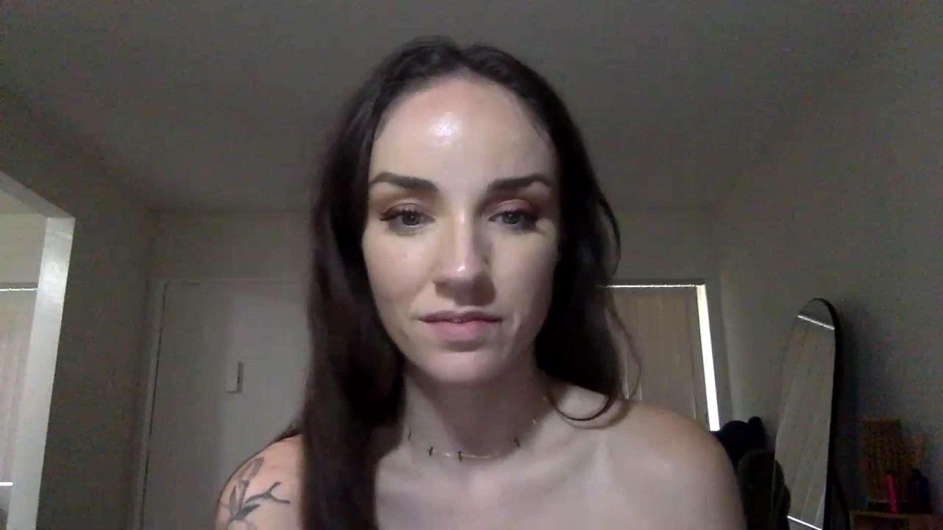 Gallery image thumbnail from laylamariee's myfreecams stream on, 07/21/2023, 24:49 image 15 of 20
