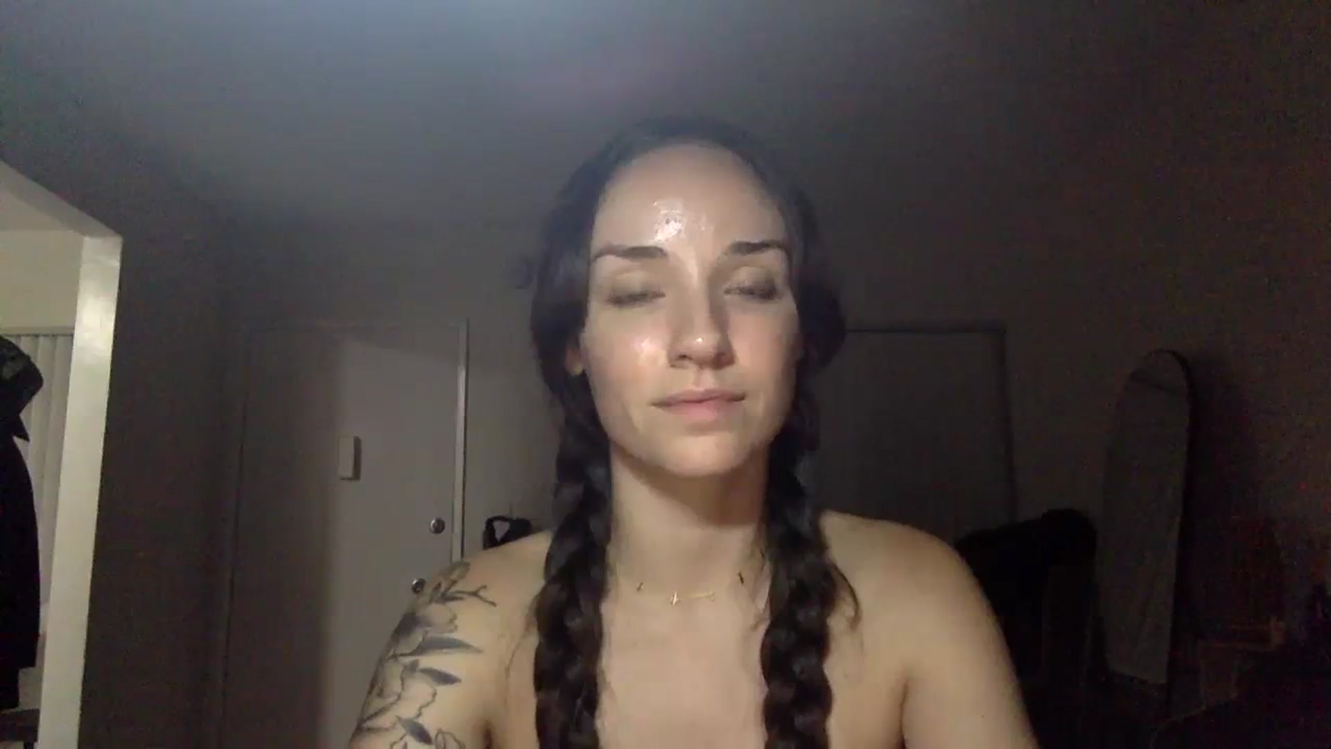 Gallery image thumbnail from laylamariee's myfreecams stream on, 08/10/2023, 03:53 image 3 of 20