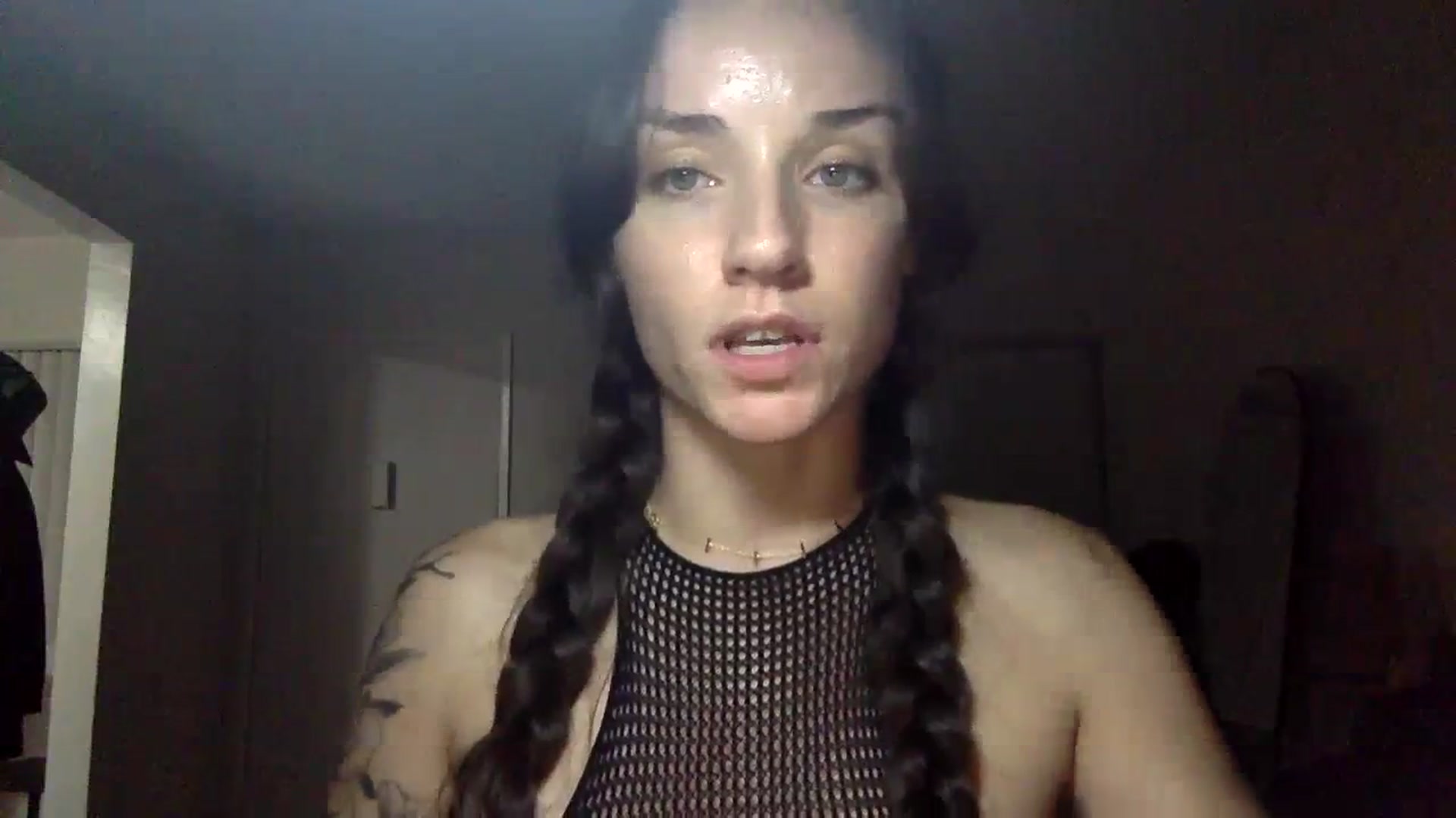 Gallery image thumbnail from laylamariee's myfreecams stream on, 08/10/2023, 03:53 image 7 of 20