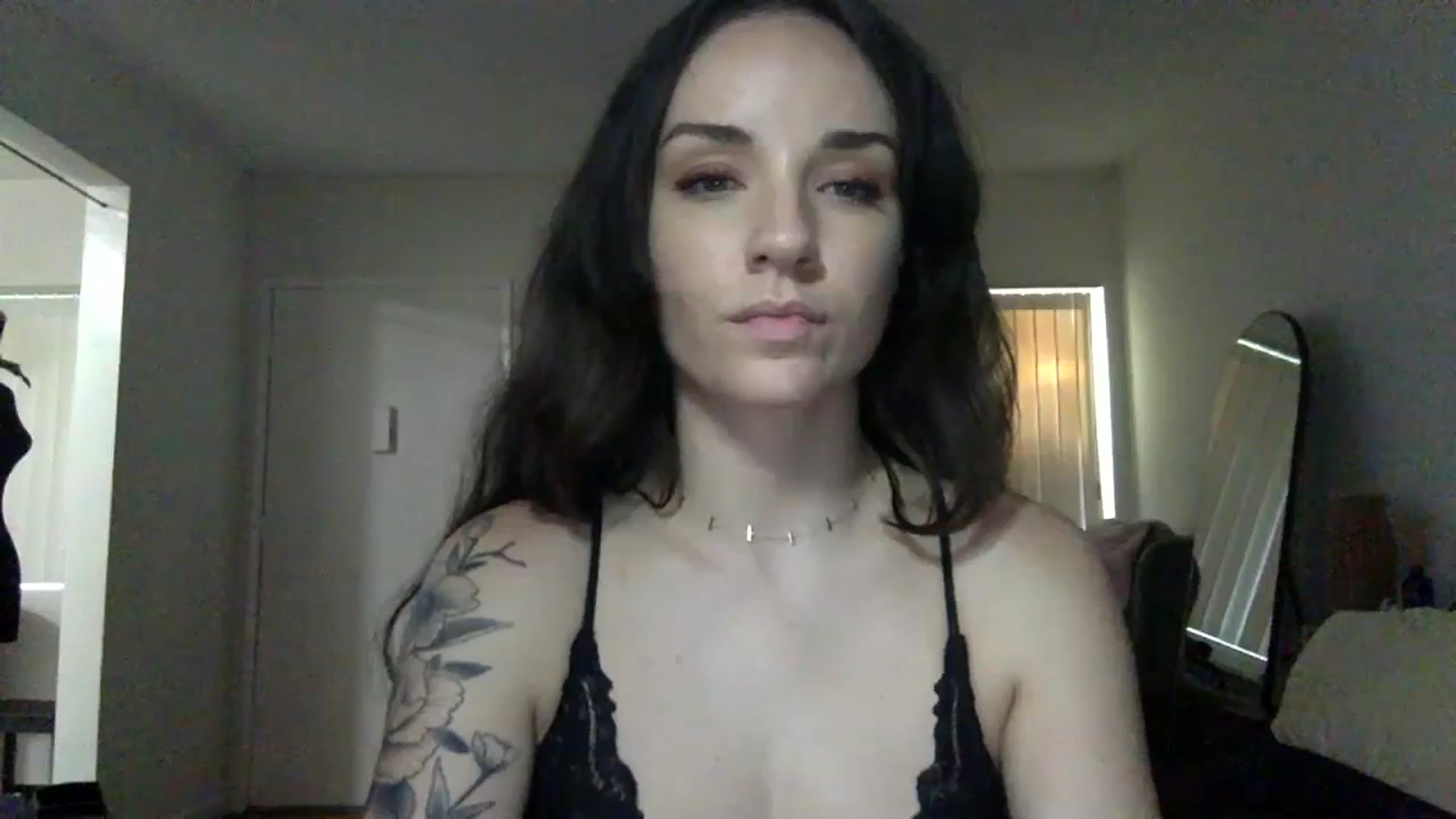 Gallery image thumbnail from laylamariee's myfreecams stream on, 08/30/2023, 01:20 image 17 of 20