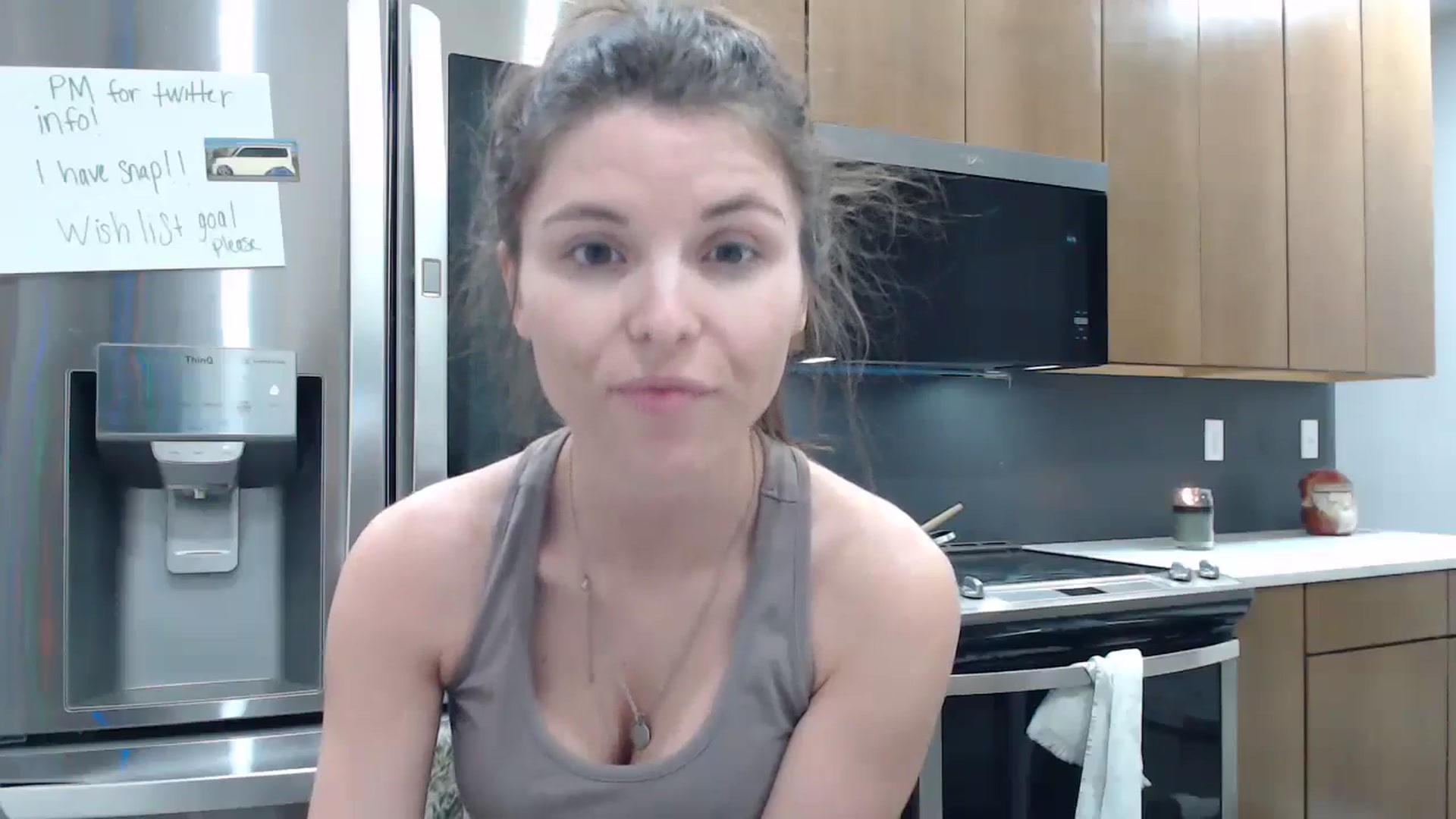 Gallery image thumbnail from le_lea's myfreecams stream on, 12/31/2024, 10:19 image 2 of 20