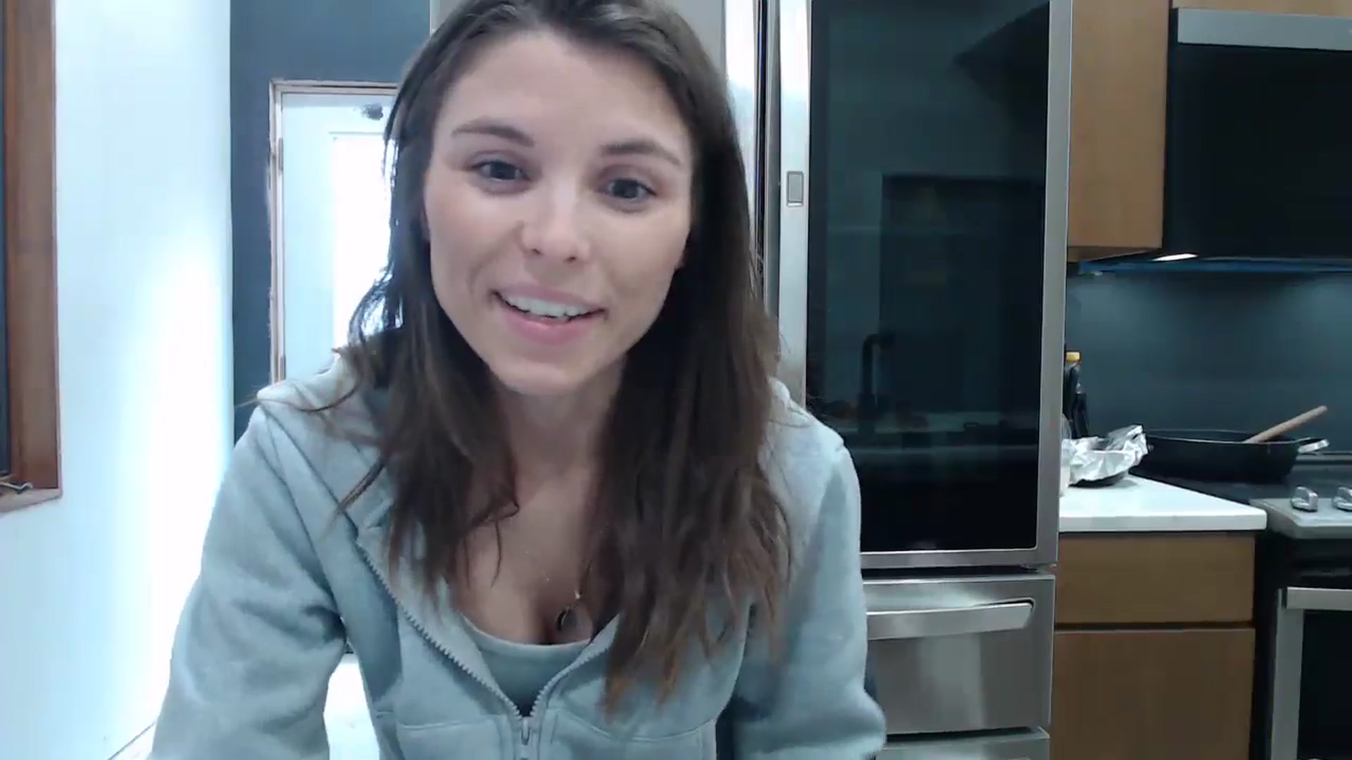 Gallery image thumbnail from le_lea's myfreecams stream on, 12/31/2024, 20:57 image 8 of 20