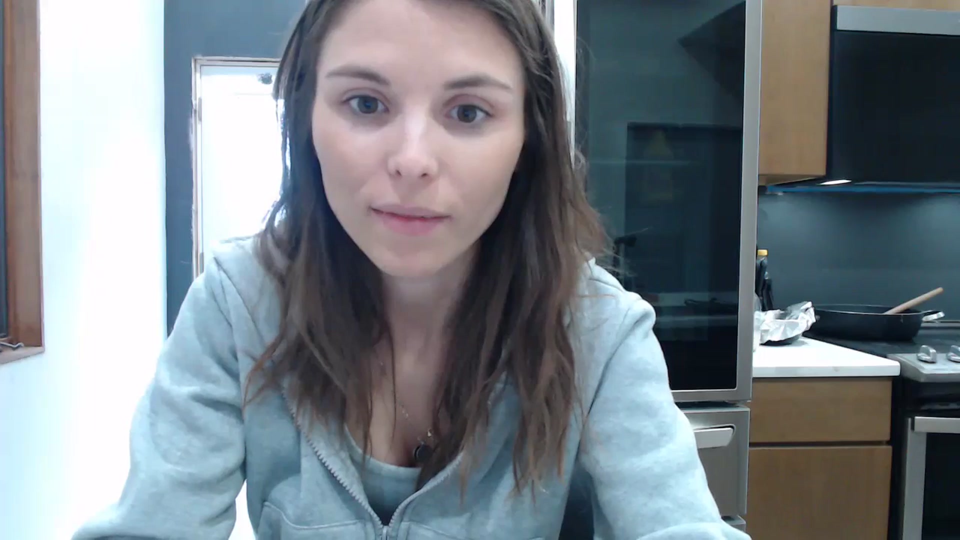 Gallery image thumbnail from le_lea's myfreecams stream on, 12/31/2024, 20:57 image 9 of 20