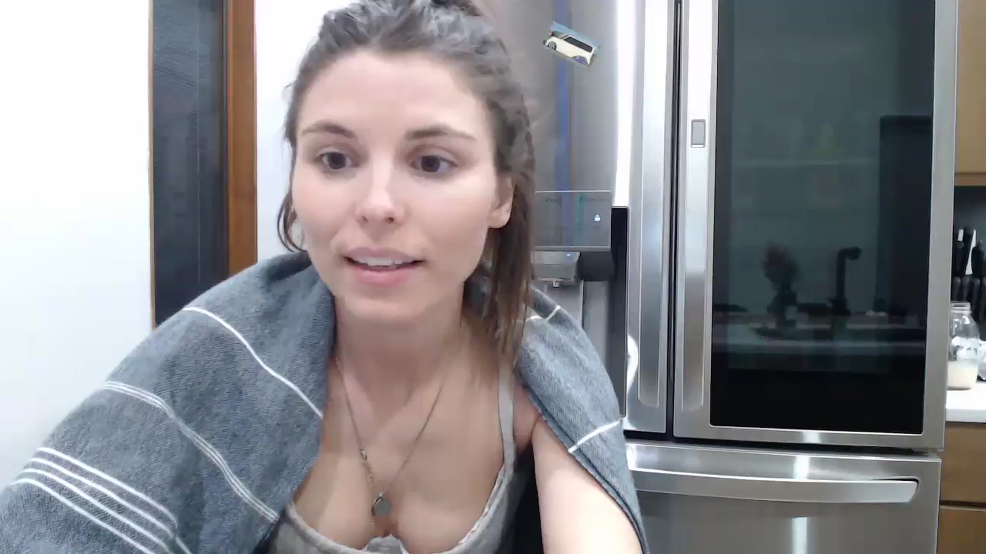 Gallery image thumbnail from le_lea's myfreecams stream on, 01/02/2025, 06:59 image 13 of 20