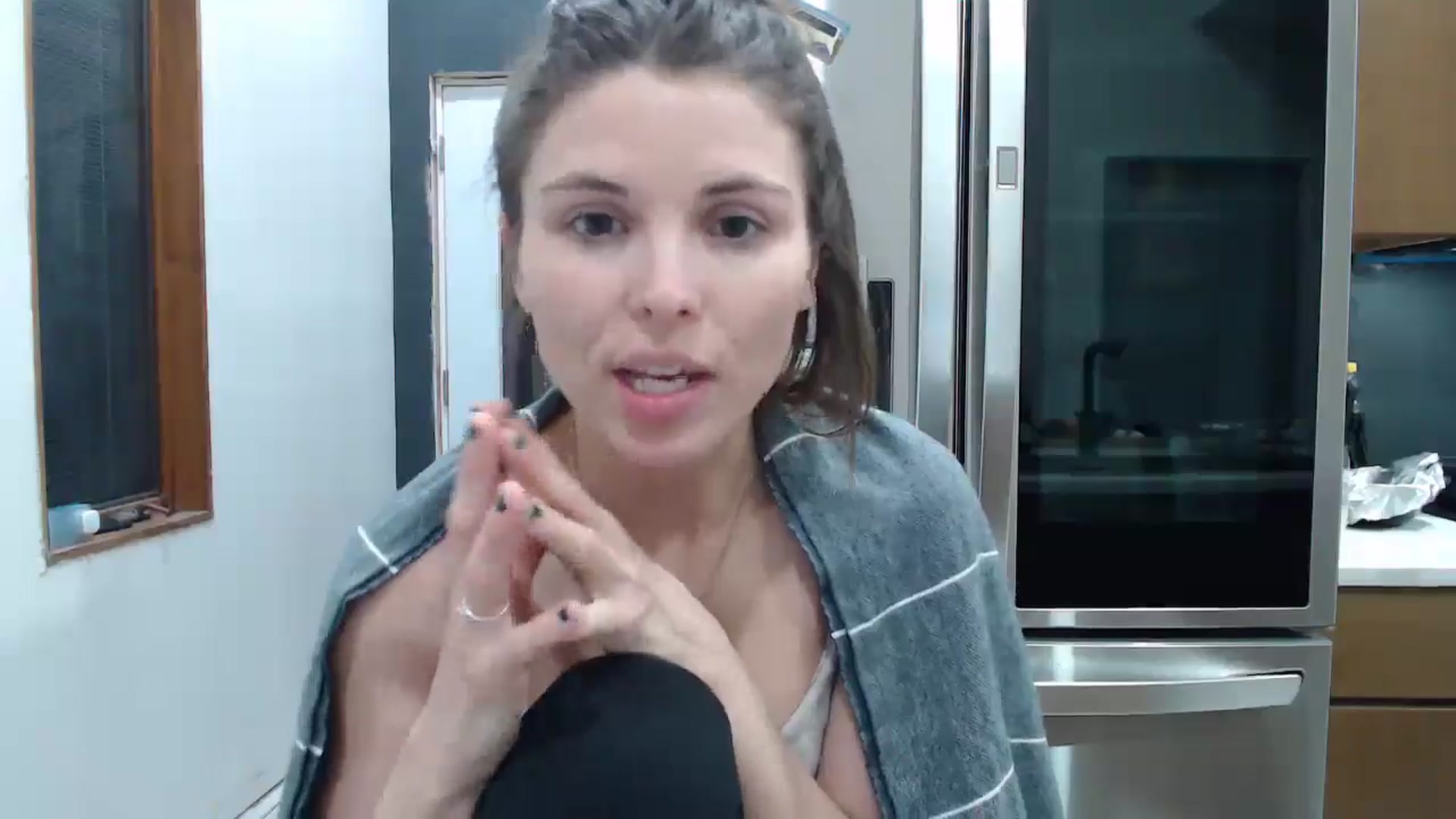 Gallery image thumbnail from le_lea's myfreecams stream on, 01/02/2025, 06:59 image 6 of 20
