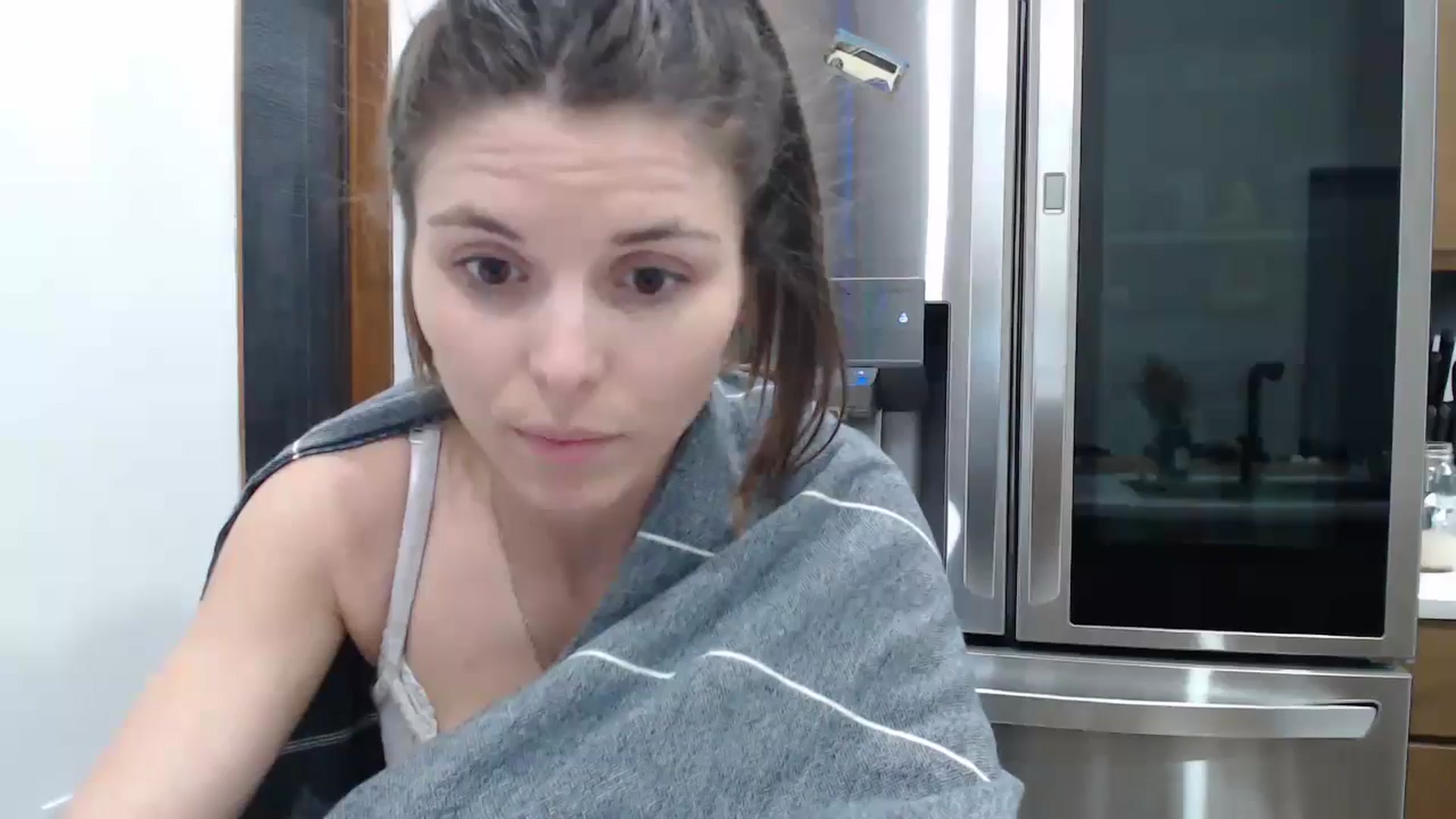 Gallery image thumbnail from le_lea's myfreecams stream on, 01/02/2025, 06:59 image 17 of 20