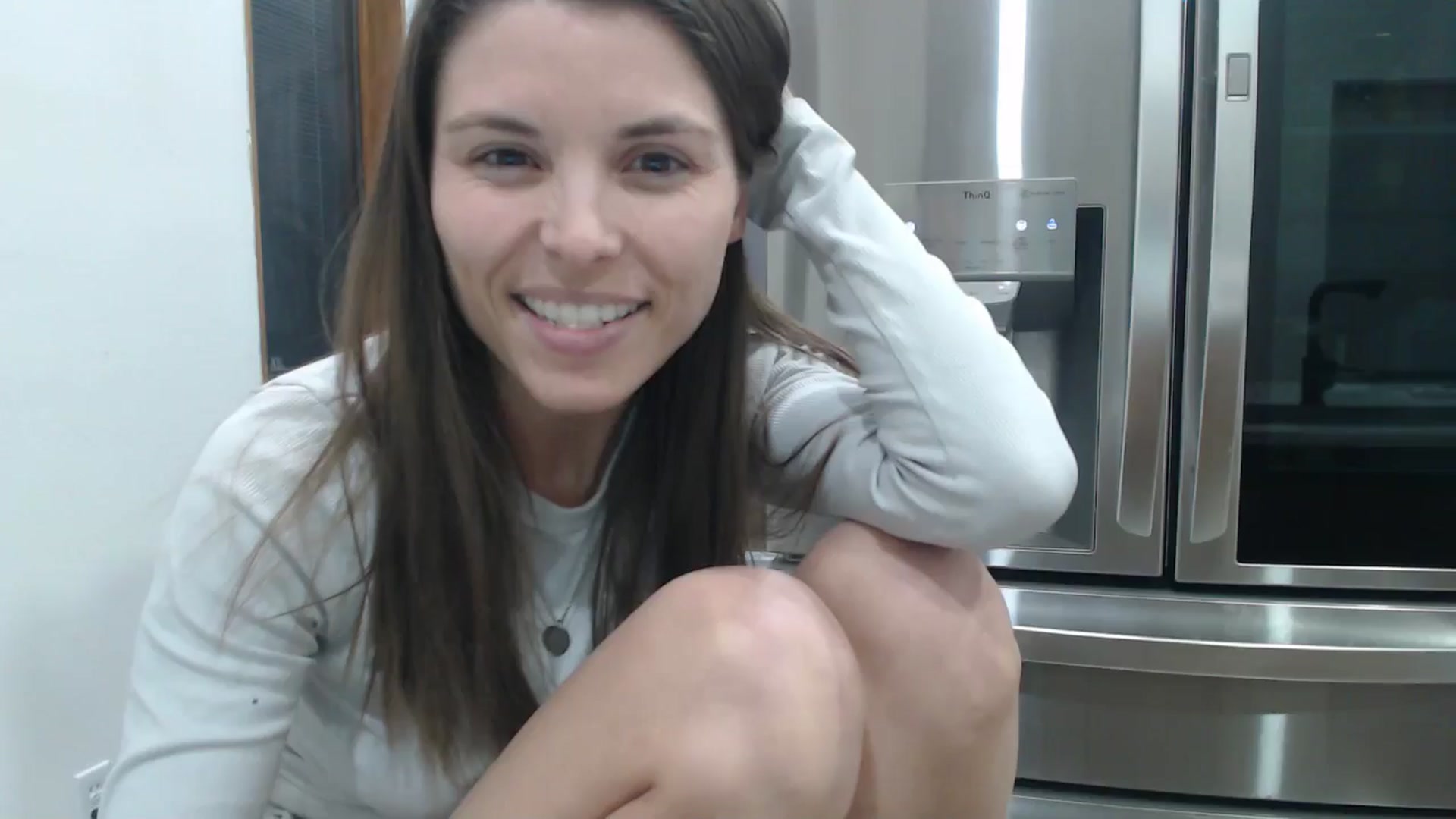 Gallery image thumbnail from le_lea's myfreecams stream on, 04/15/2025, 09:32 image 19 of 20