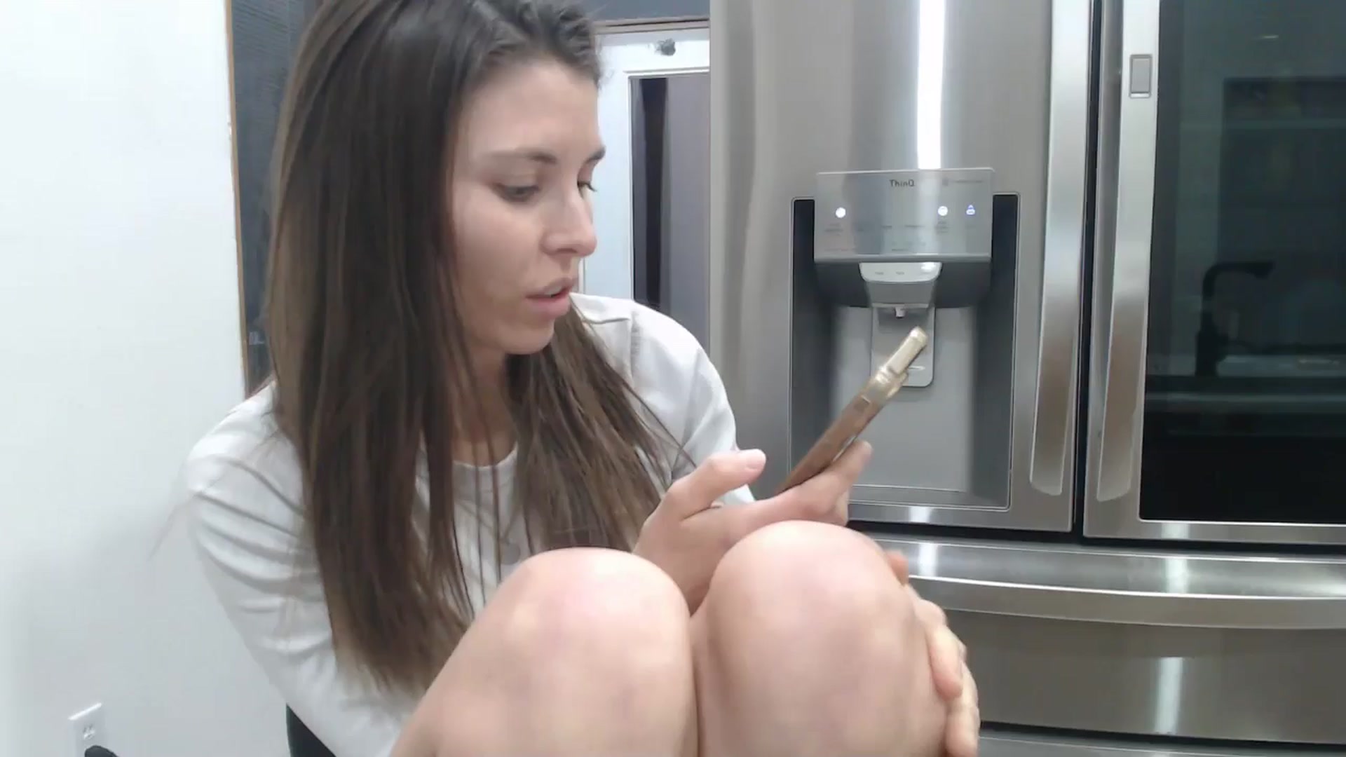 Gallery image thumbnail from le_lea's myfreecams stream on, 04/15/2025, 09:32 image 20 of 20
