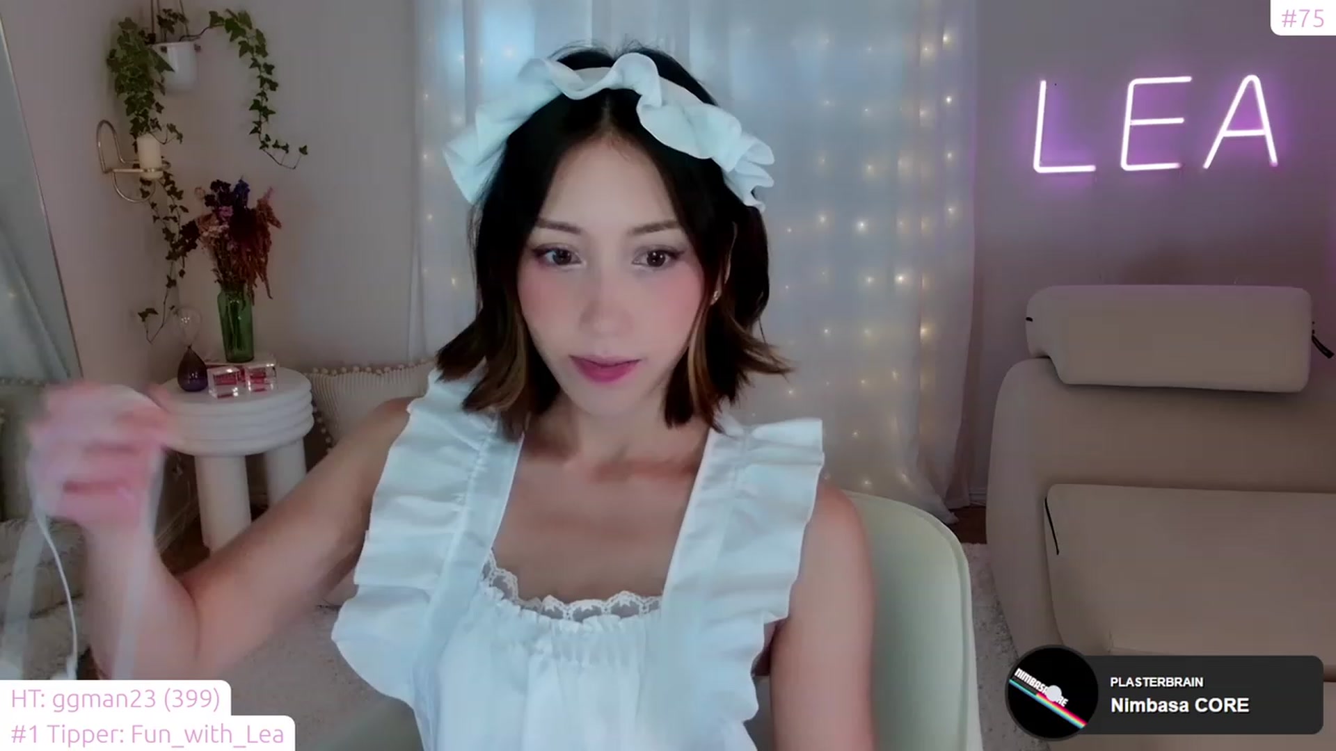 Gallery image thumbnail from lea_amano's myfreecams stream on, 12/15/2022, 21:32 image 8 of 20