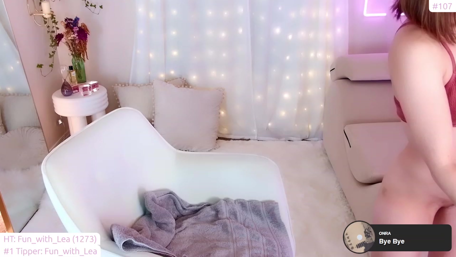 Gallery image thumbnail from lea_amano's myfreecams stream on, 01/18/2023, 07:15 image 20 of 20