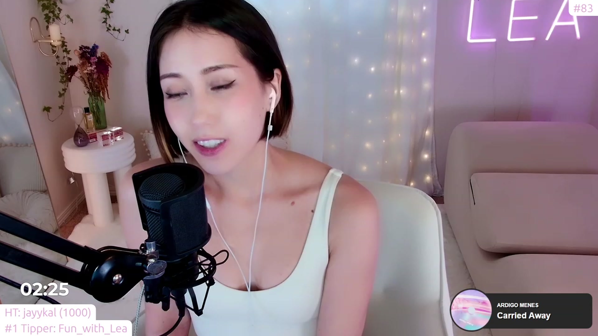 Gallery image thumbnail from lea_amano's myfreecams stream on, 01/22/2023, 23:07 image 20 of 20