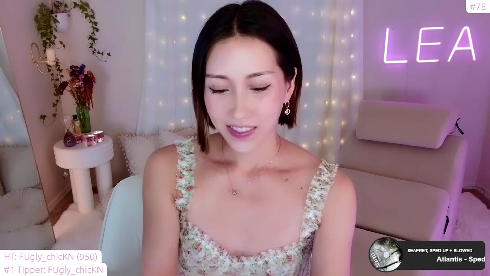 Gallery image thumbnail from lea_amano's myfreecams stream on, 01/27/2023, 06:35 image 4 of 20