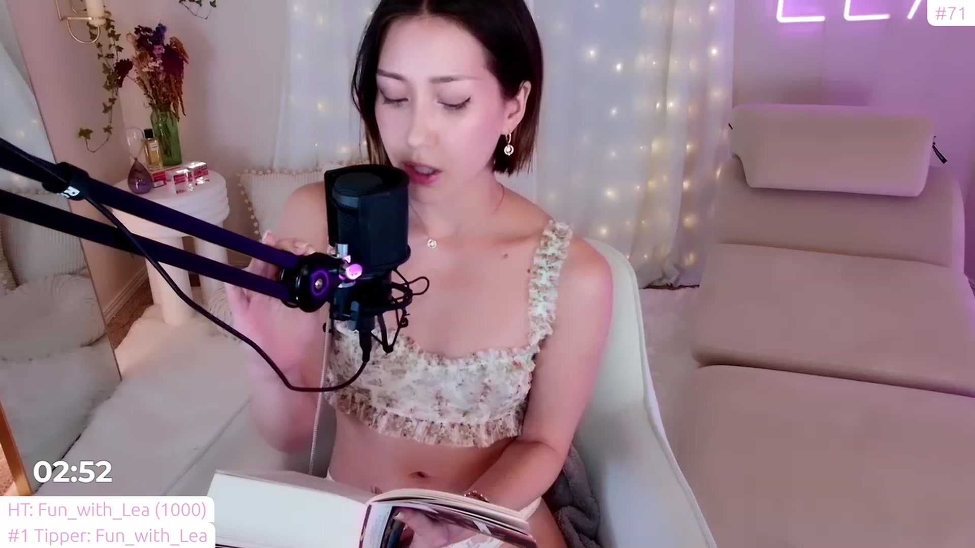 Gallery image thumbnail from lea_amano's myfreecams stream on, 01/27/2023, 06:35 image 16 of 20