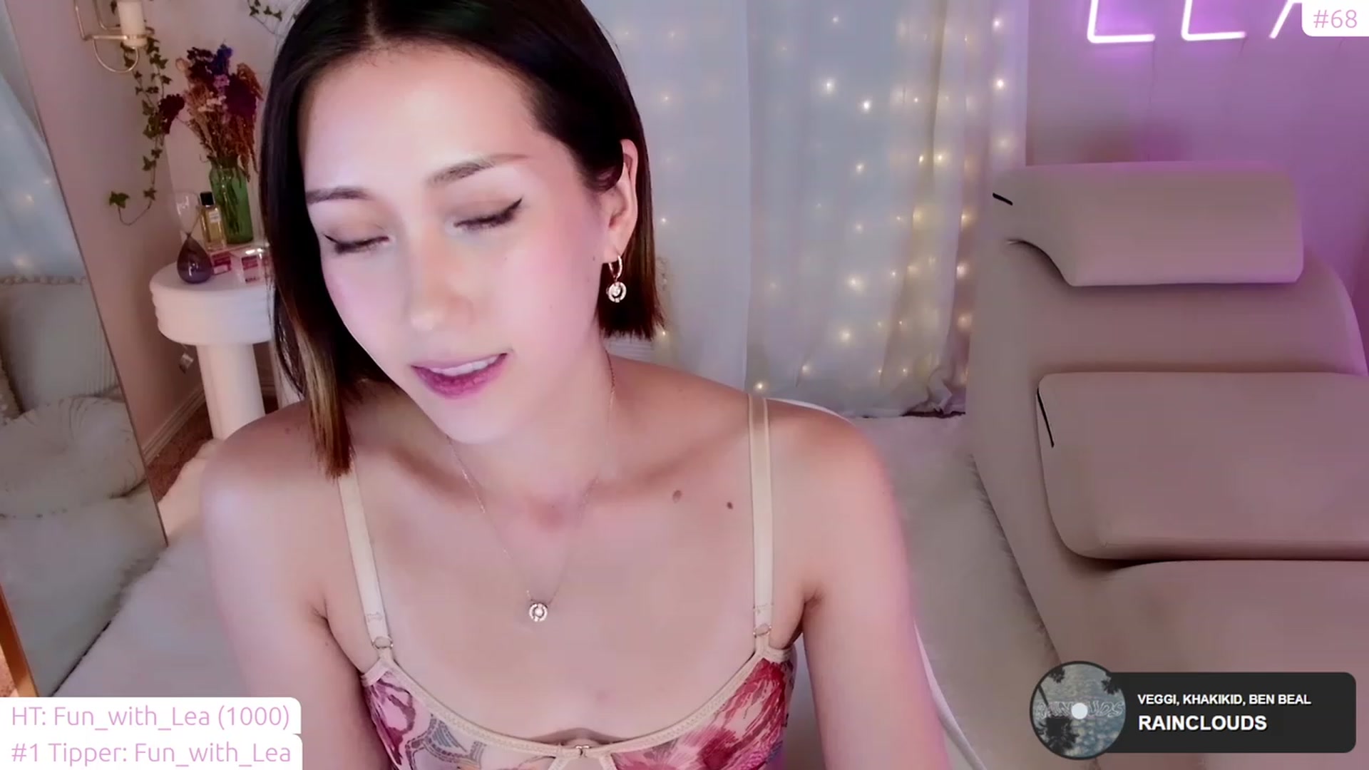 Gallery image thumbnail from lea_amano's myfreecams stream on, 01/27/2023, 07:44 image 14 of 20
