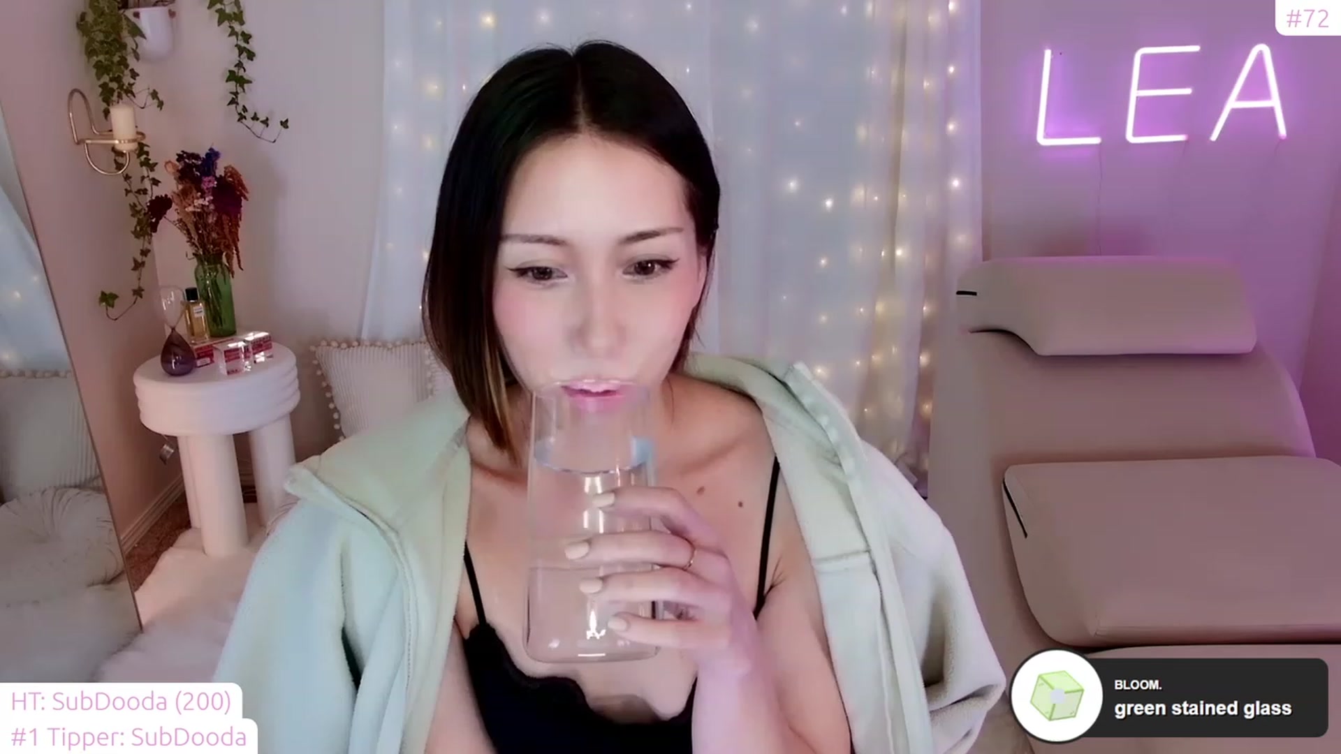 Gallery image thumbnail from lea_amano's myfreecams stream on, 01/30/2023, 05:32 image 2 of 20