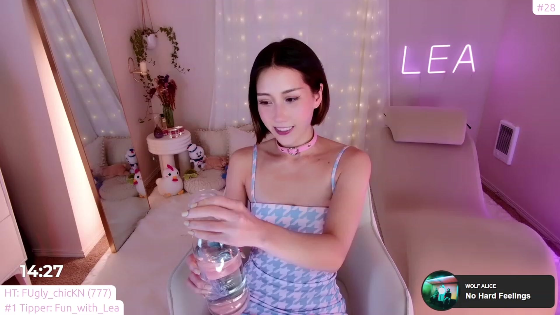 Gallery image thumbnail from lea_amano's myfreecams stream on, 02/03/2023, 08:15 image 12 of 20