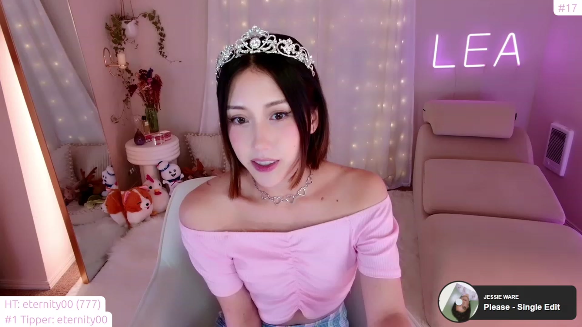 Gallery image thumbnail from lea_amano's myfreecams stream on, 02/15/2023, 07:04 image 6 of 20