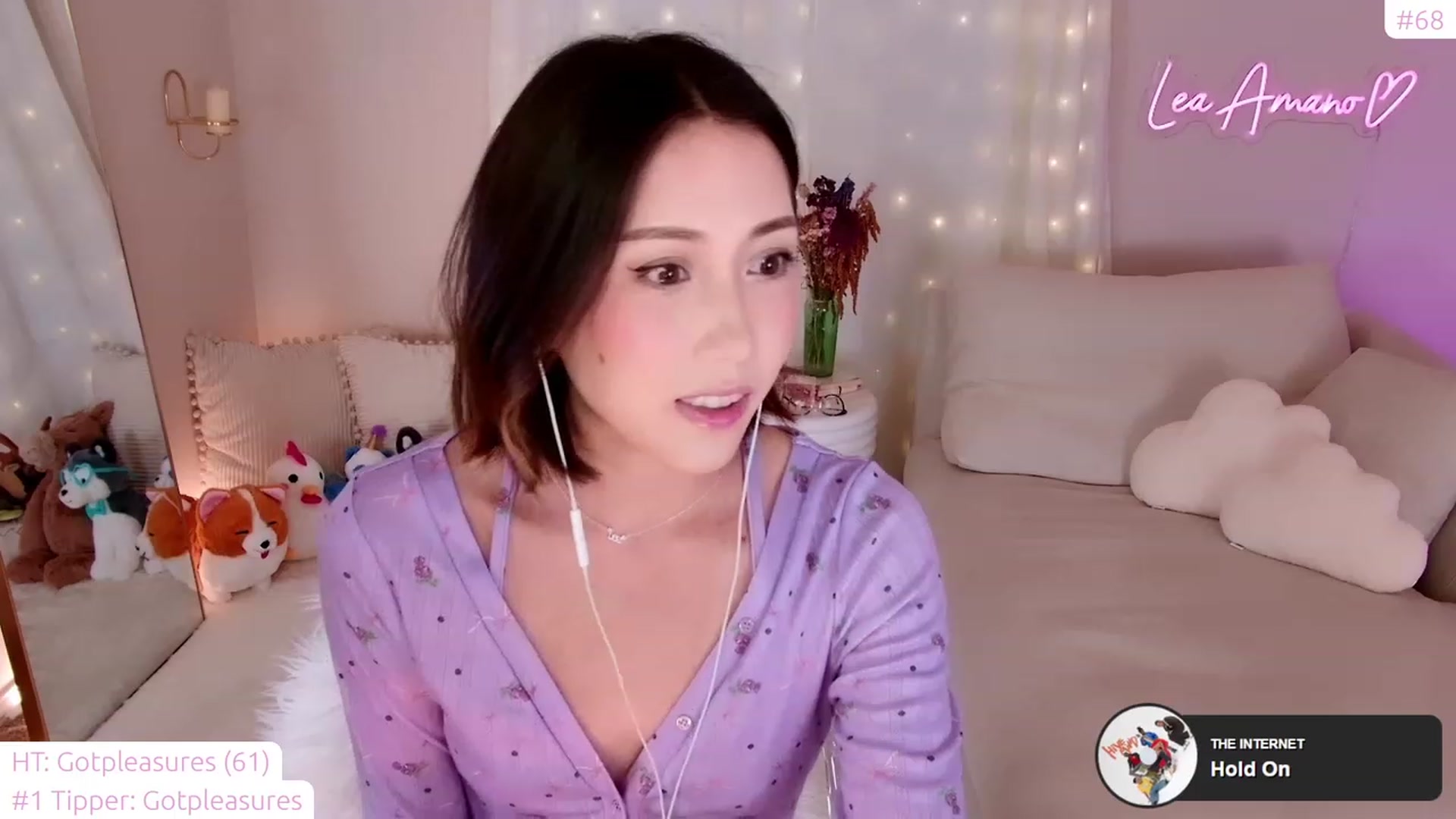Gallery image thumbnail from lea_amano's myfreecams stream on, 04/24/2023, 03:51 image 5 of 20