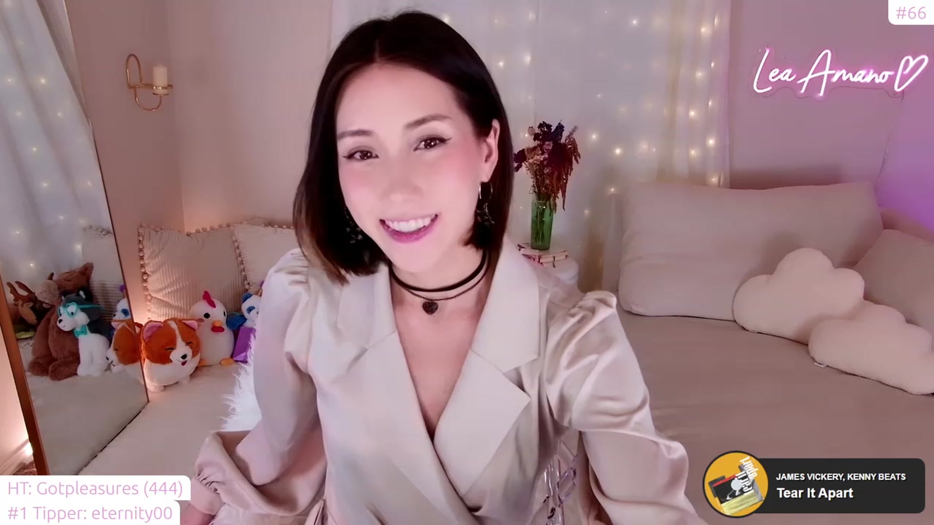 Gallery image thumbnail from lea_amano's myfreecams stream on, 04/27/2023, 04:30 image 11 of 20