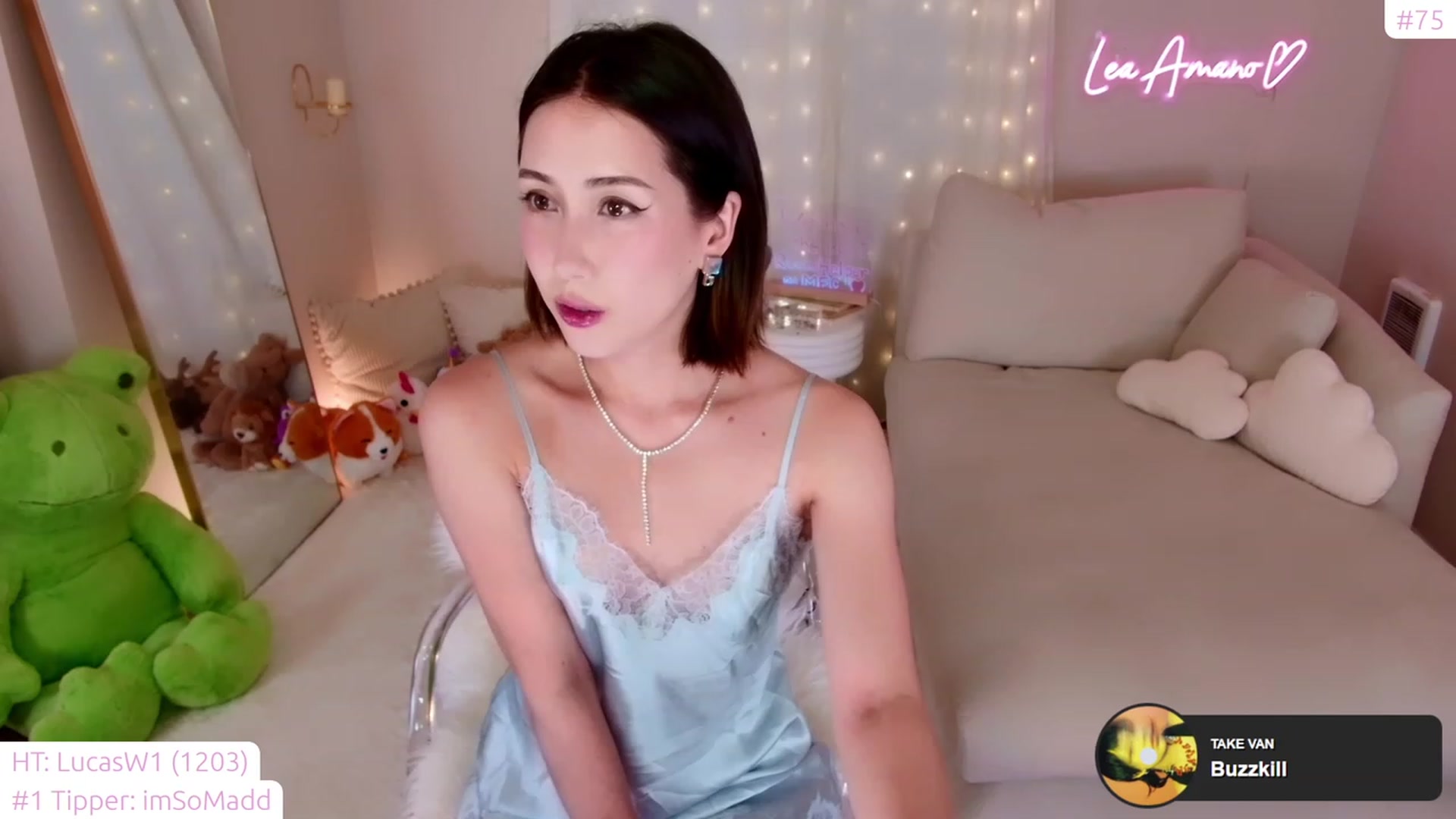 Gallery image thumbnail from lea_amano's myfreecams stream on, 05/24/2023, 03:22 image 15 of 20