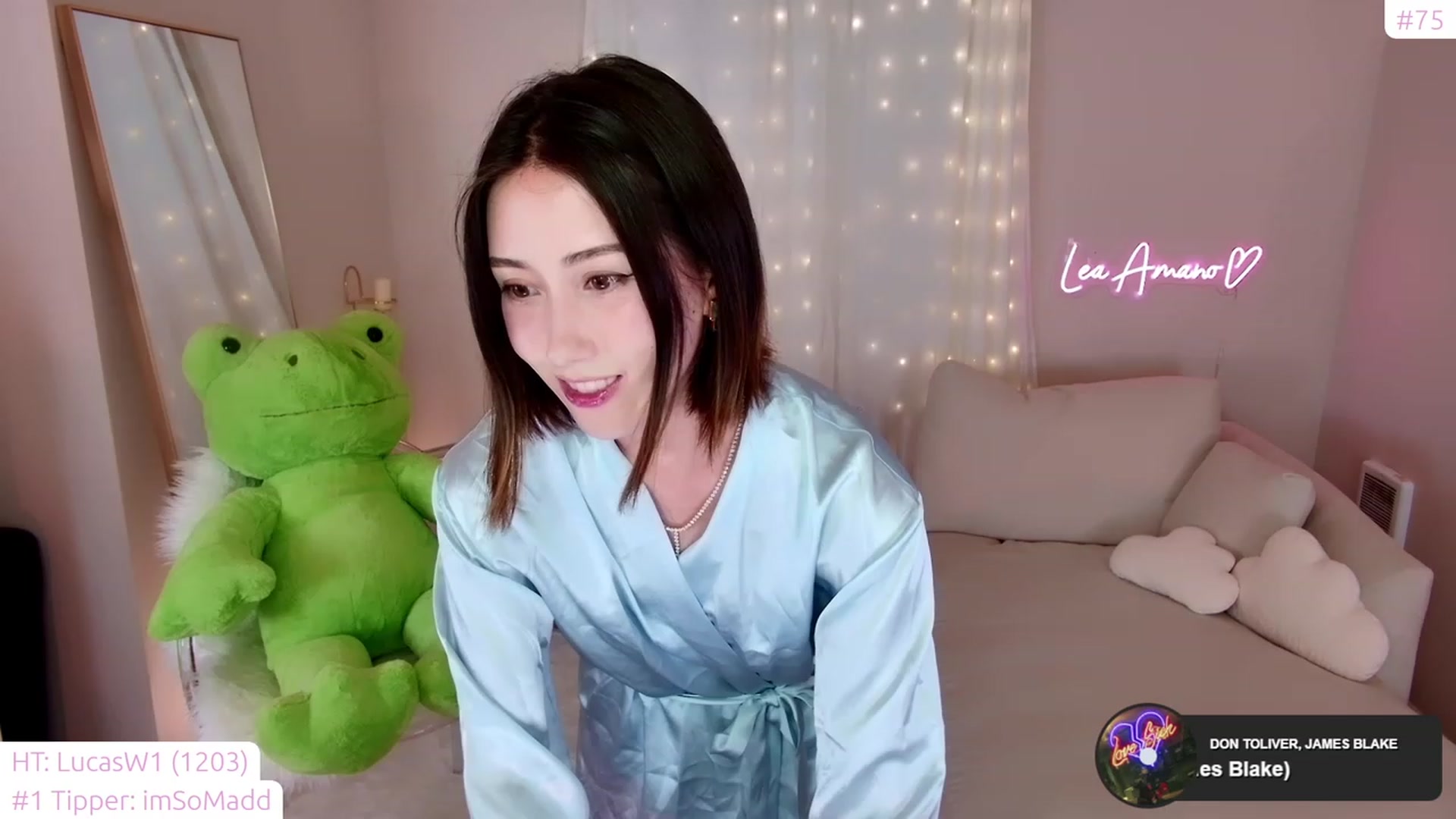 Gallery image thumbnail from lea_amano's myfreecams stream on, 05/24/2023, 03:22 image 16 of 20