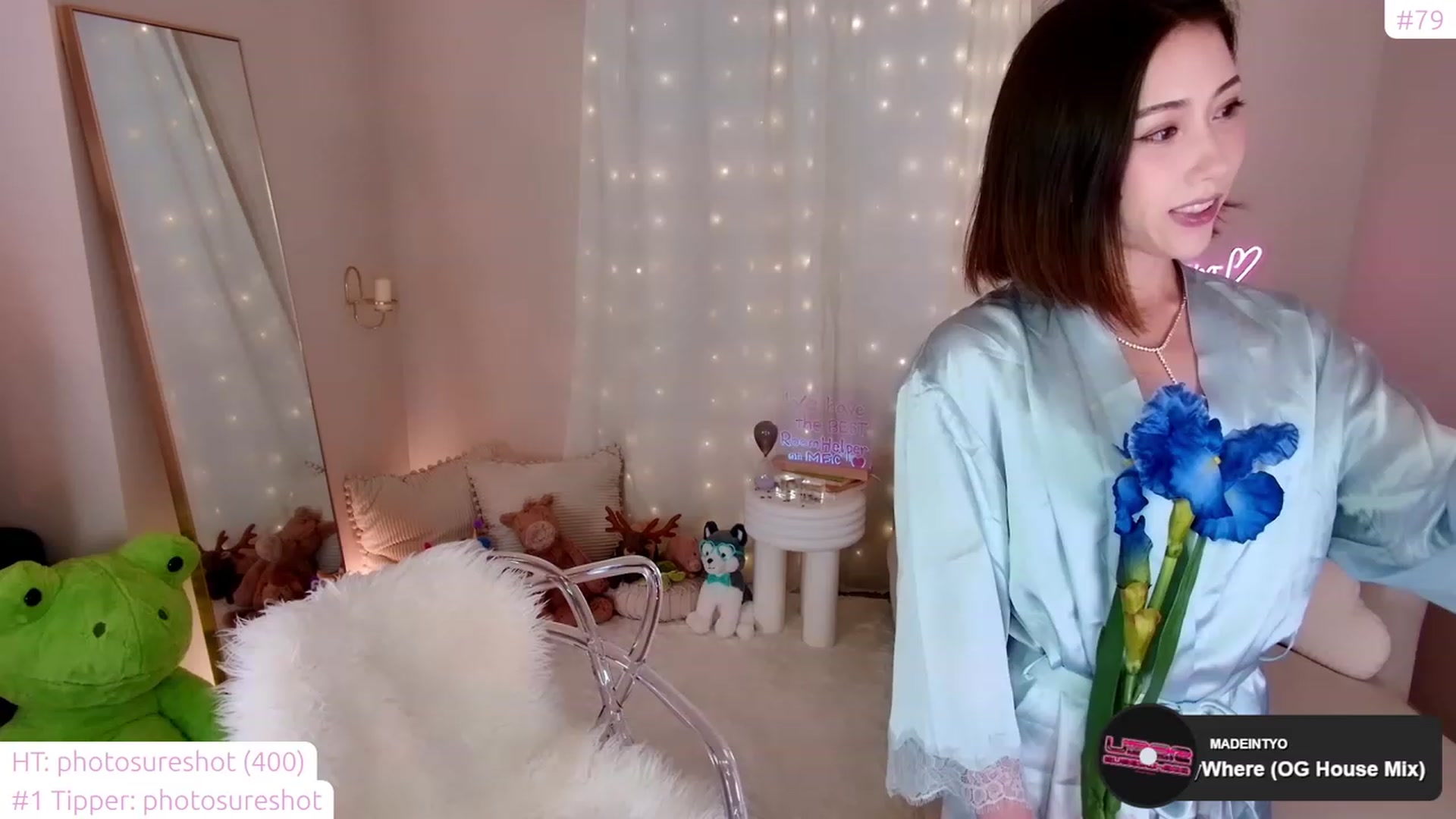 Gallery image thumbnail from lea_amano's myfreecams stream on, 05/24/2023, 03:22 image 4 of 20