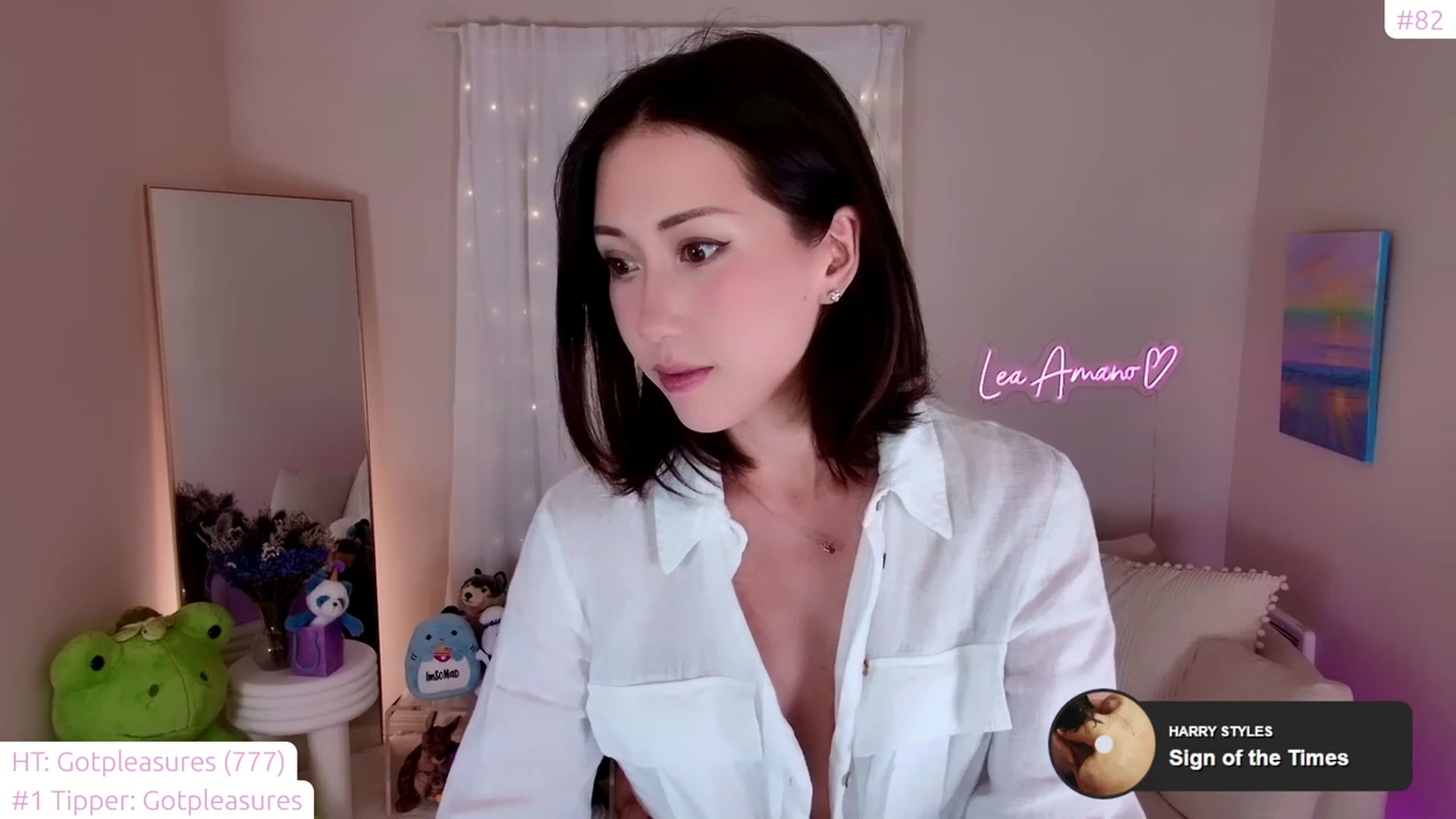 Gallery image thumbnail from lea_amano's myfreecams stream on, 09/01/2023, 04:21 image 8 of 20