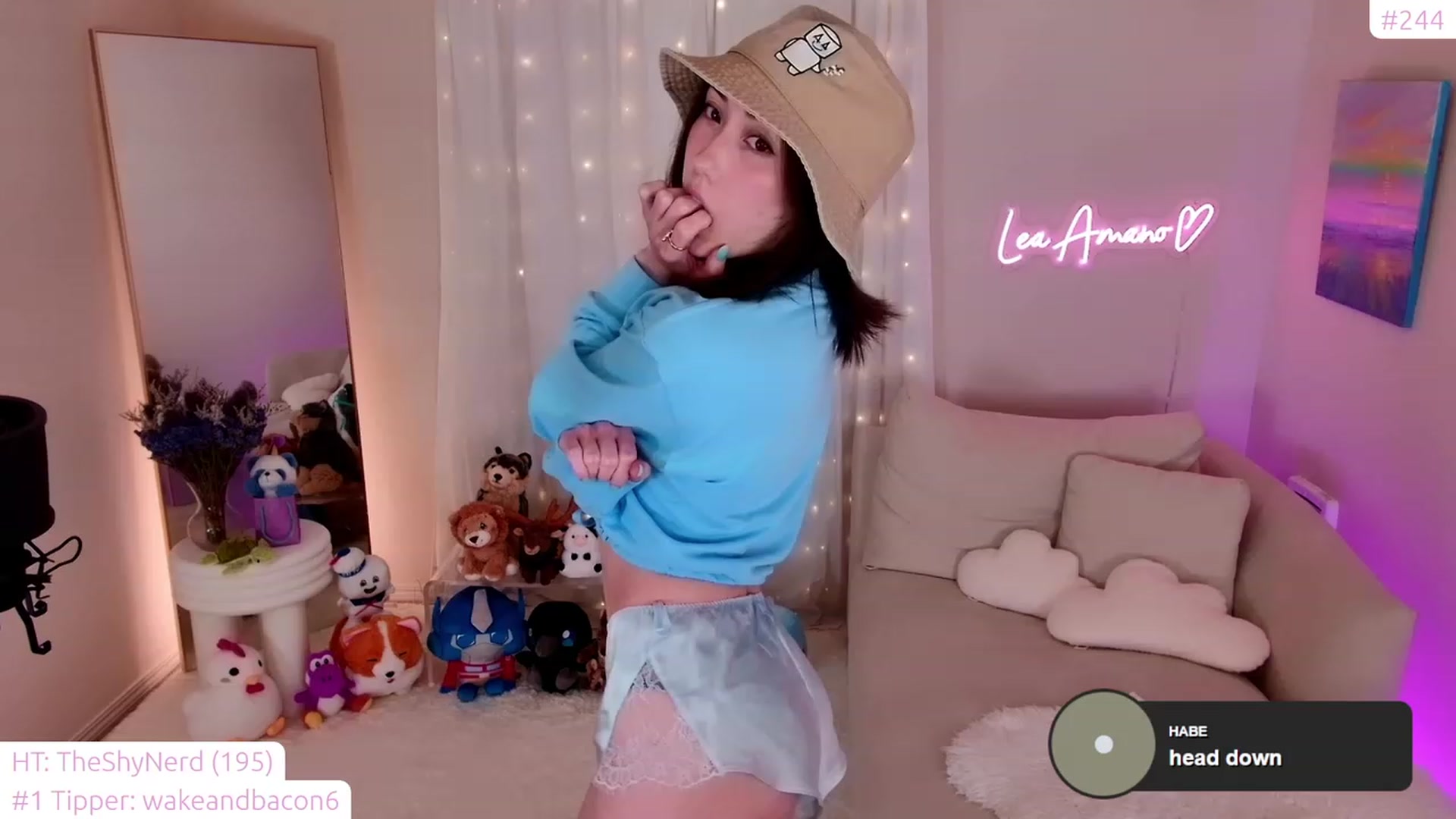 Gallery image thumbnail from lea_amano's myfreecams stream on, 11/08/2023, 06:35 image 8 of 20