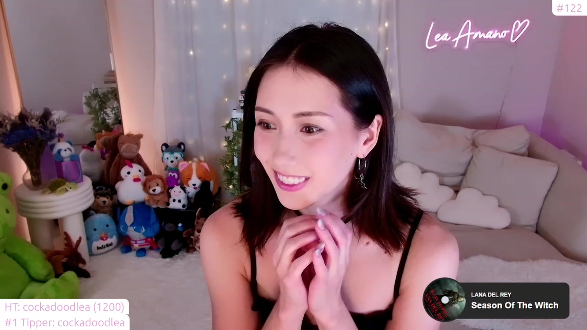 Gallery image thumbnail from lea_amano's myfreecams stream on, 11/15/2023, 04:41 image 5 of 20