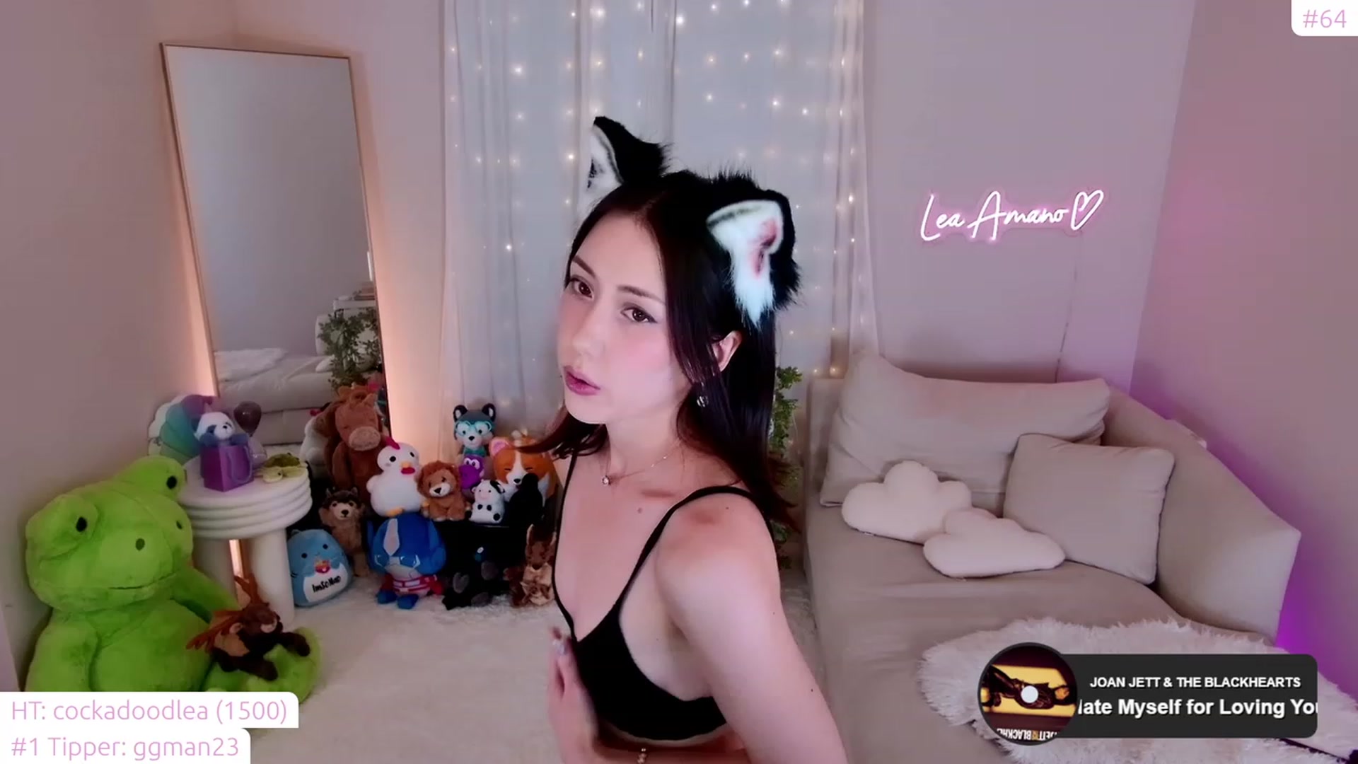 Gallery image thumbnail from lea_amano's myfreecams stream on, 11/19/2023, 04:50 image 12 of 20