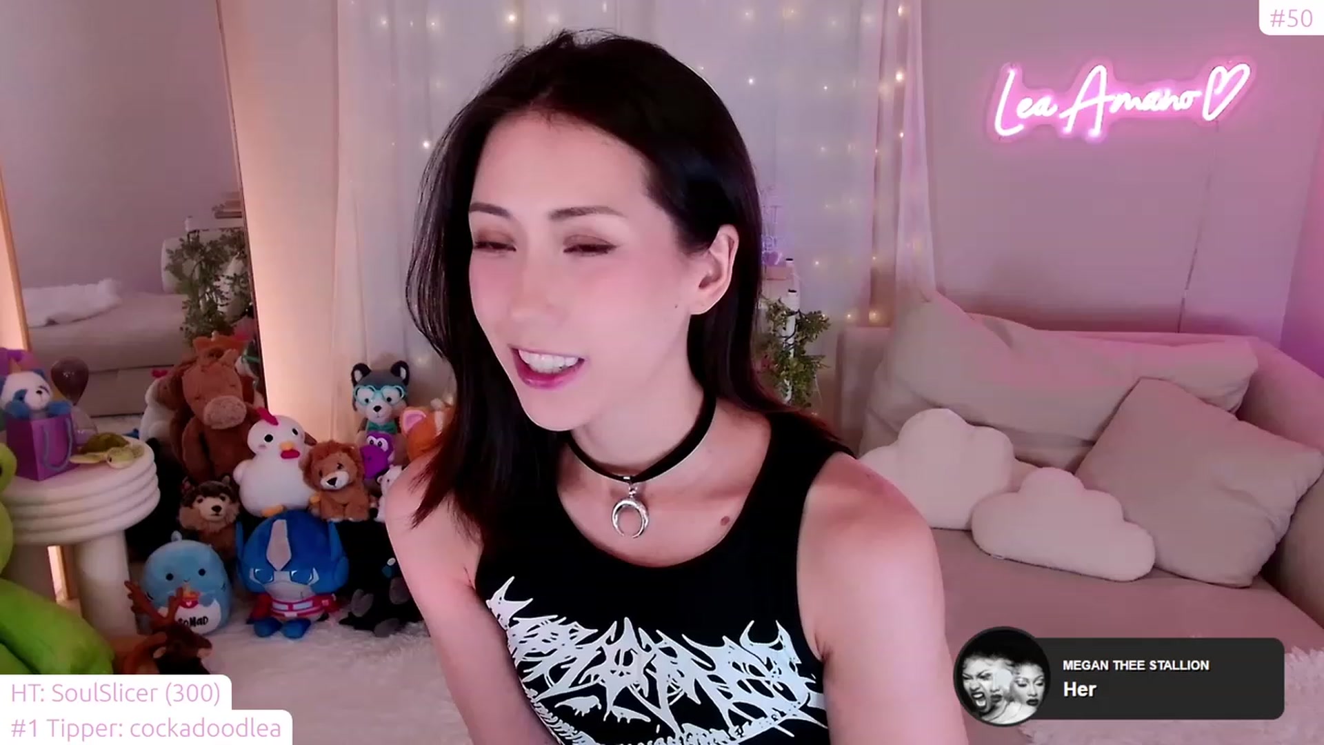 Gallery image thumbnail from lea_amano's myfreecams stream on, 11/22/2023, 07:12 image 5 of 20