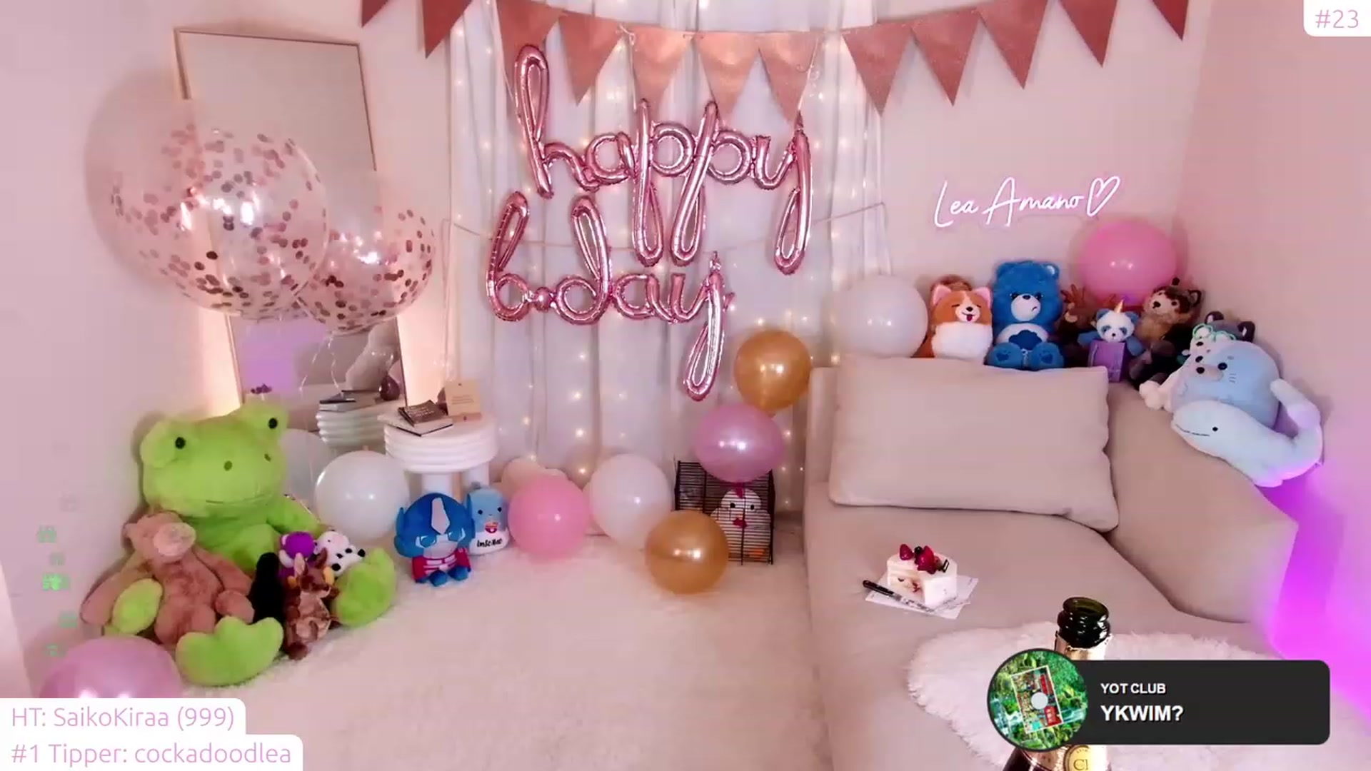 Gallery image thumbnail from lea_amano's myfreecams stream on, 12/10/2023, 04:27 image 14 of 20