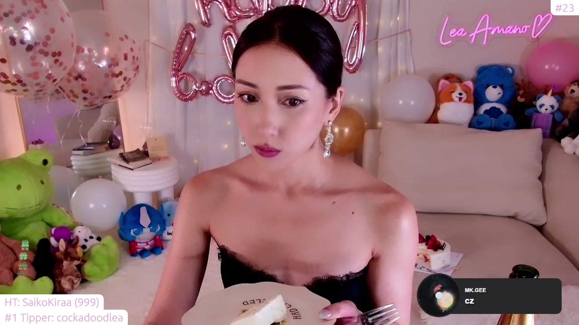 Gallery image thumbnail from lea_amano's myfreecams stream on, 12/10/2023, 04:27 image 7 of 20