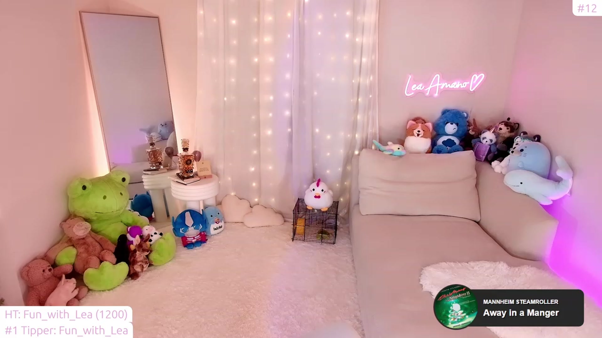 Gallery image thumbnail from lea_amano's myfreecams stream on, 12/15/2023, 03:37 image 8 of 20