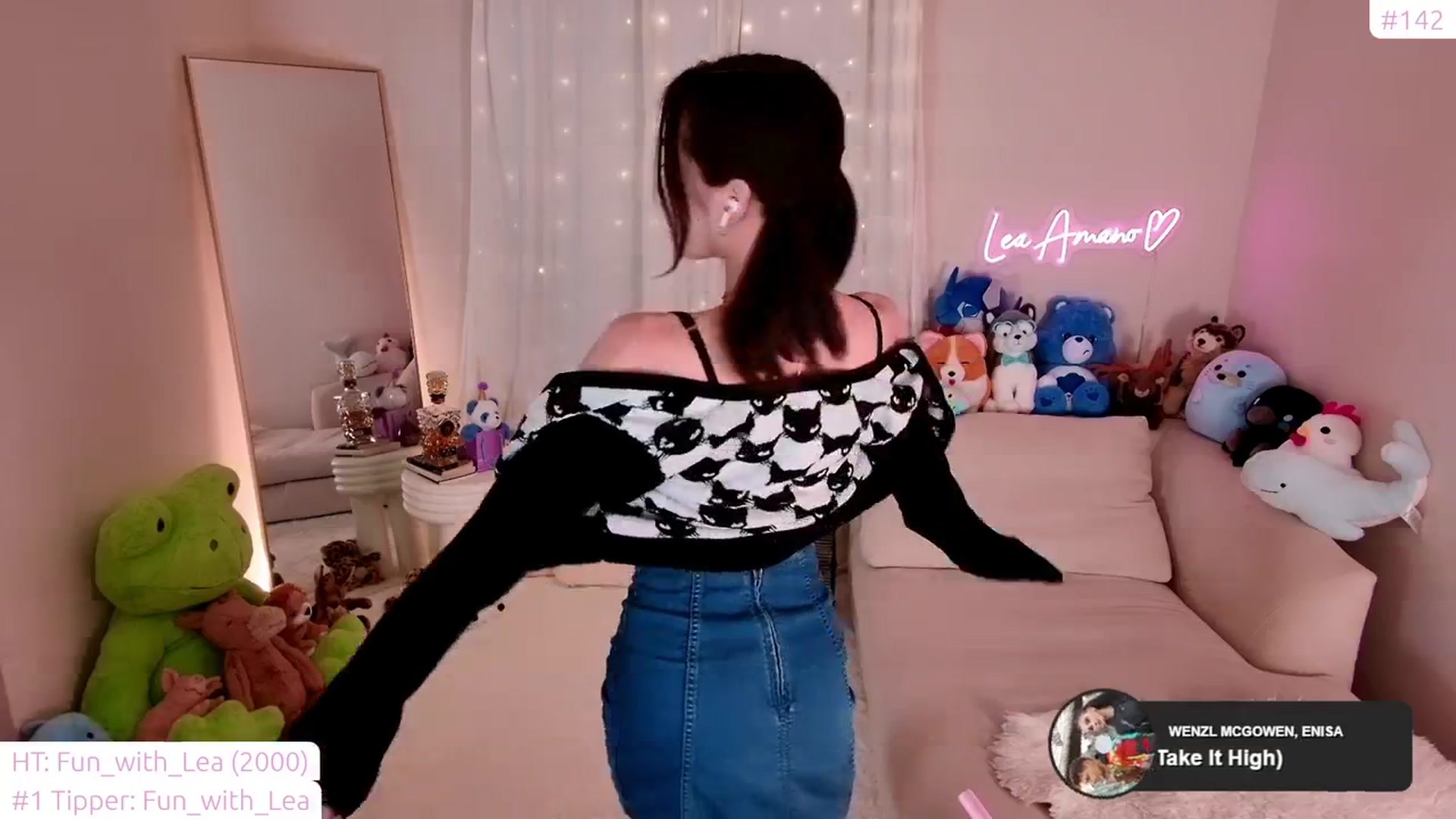 Gallery image thumbnail from lea_amano's myfreecams stream on, 01/19/2024, 05:52 image 13 of 20