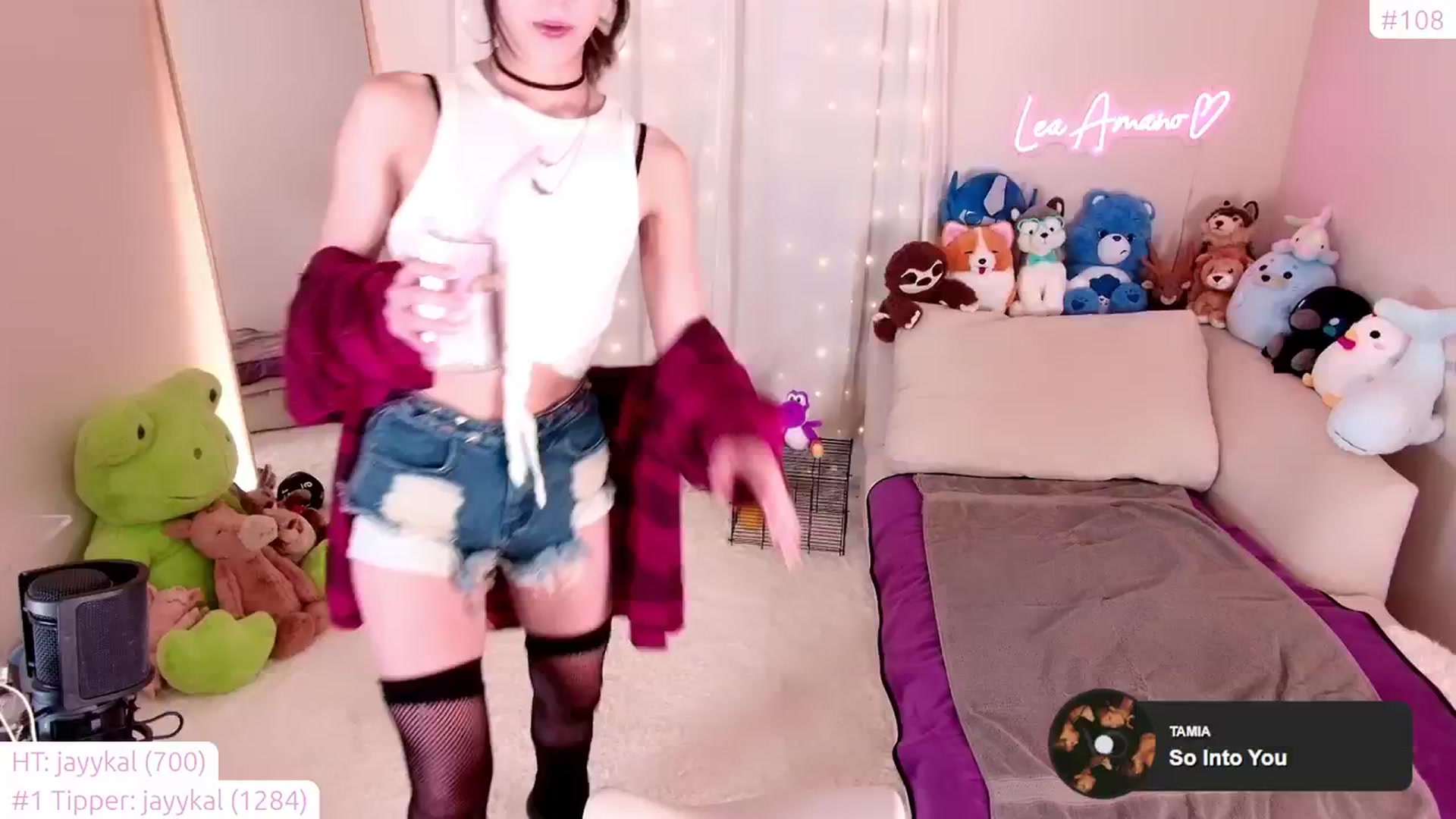 Gallery image thumbnail from lea_amano's myfreecams stream on, 01/26/2024, 05:47 image 13 of 20