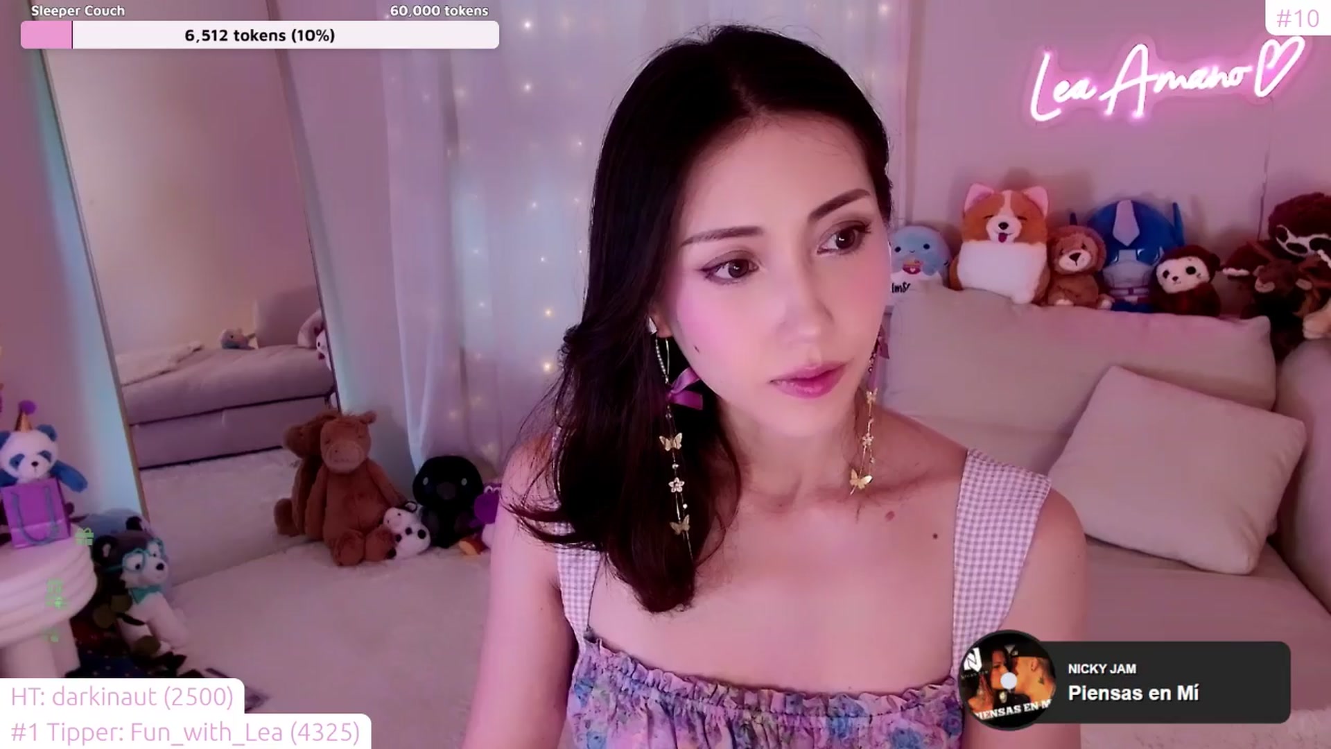 Gallery image thumbnail from lea_amano's myfreecams stream on, 04/11/2024, 21:11 image 14 of 20