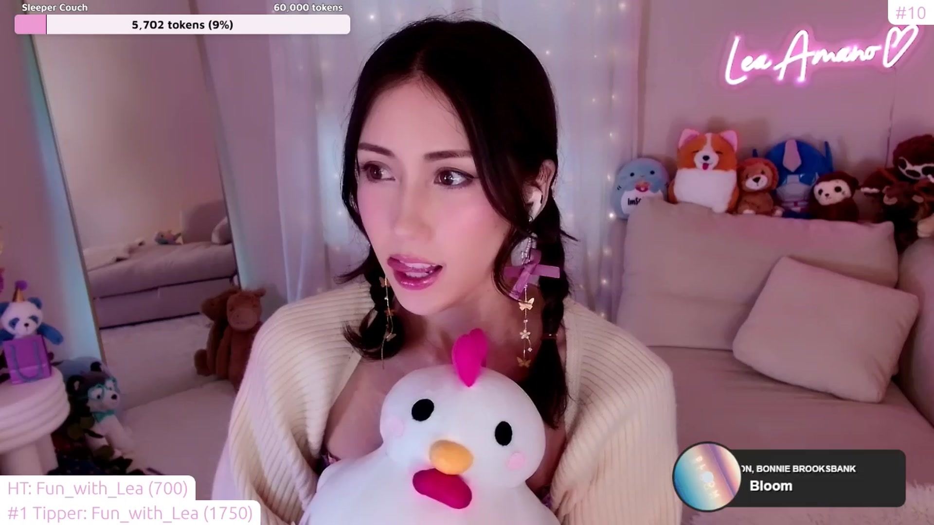 Gallery image thumbnail from lea_amano's myfreecams stream on, 04/11/2024, 21:11 image 3 of 20