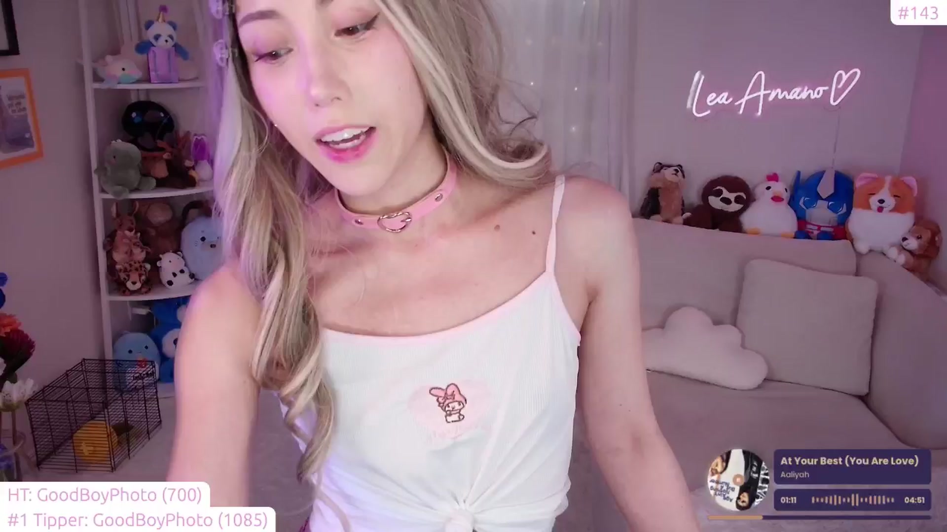 Gallery image thumbnail from lea_amano's myfreecams stream on, 06/06/2024, 04:07 image 5 of 20