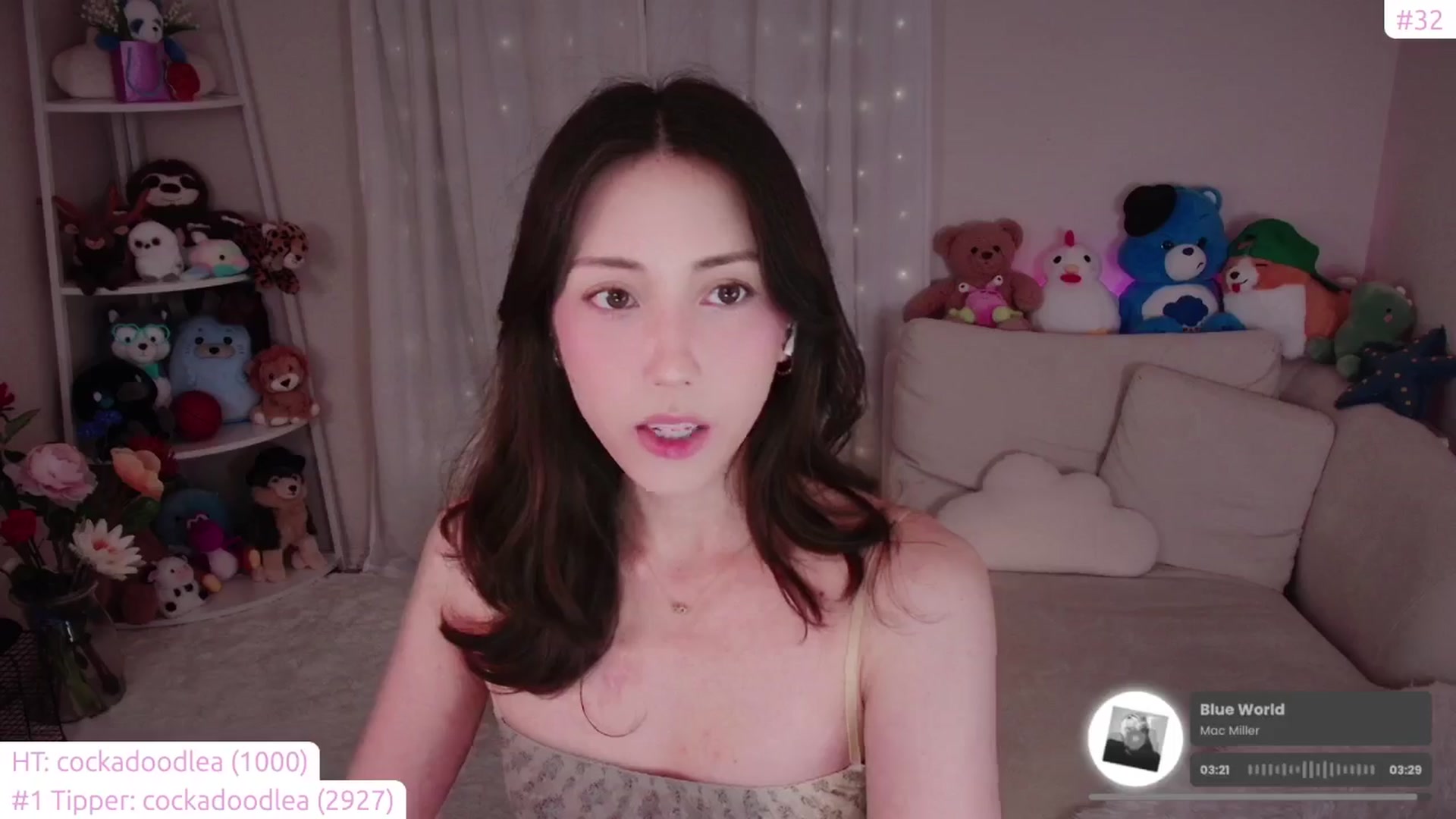 Gallery image thumbnail from lea_amano's myfreecams stream on, 09/15/2024, 03:49 image 6 of 20