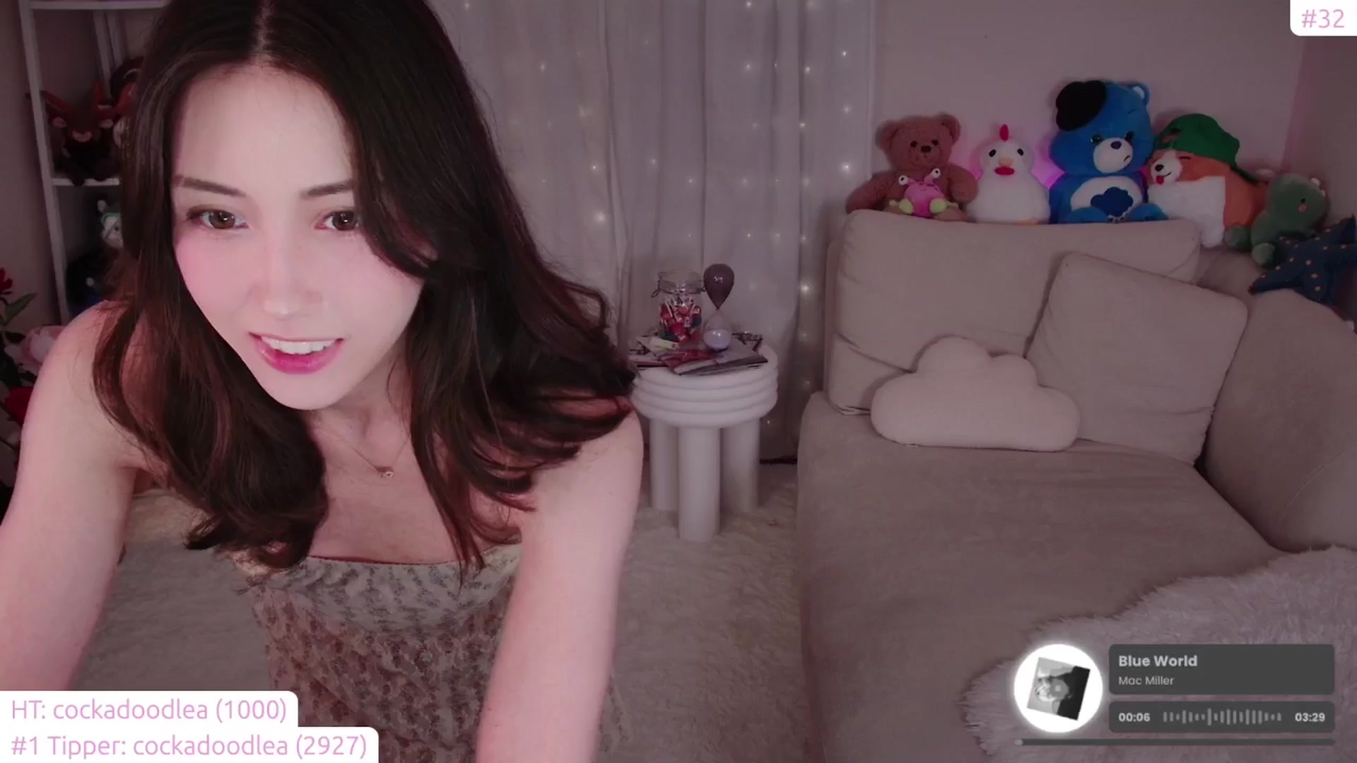 Gallery image thumbnail from lea_amano's myfreecams stream on, 09/15/2024, 03:49 image 5 of 20