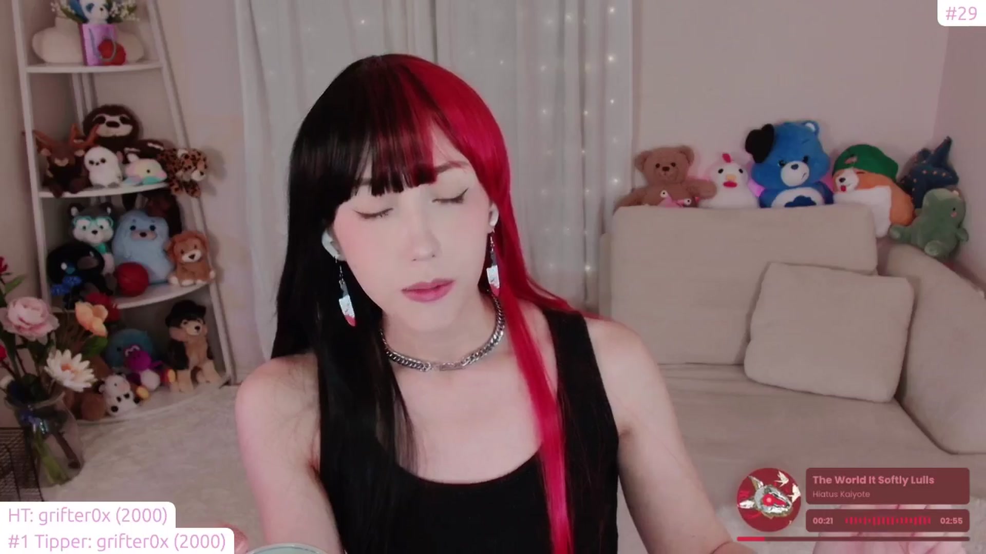 Gallery image thumbnail from lea_amano's myfreecams stream on, 09/29/2024, 06:36 image 7 of 20