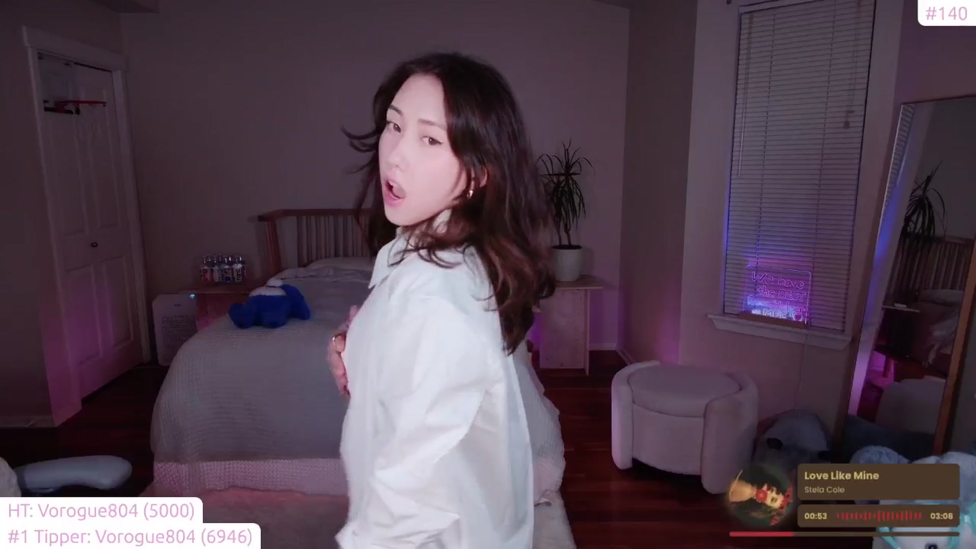 Gallery image thumbnail from lea_amano's myfreecams stream on, 10/23/2024, 07:16 image 17 of 20