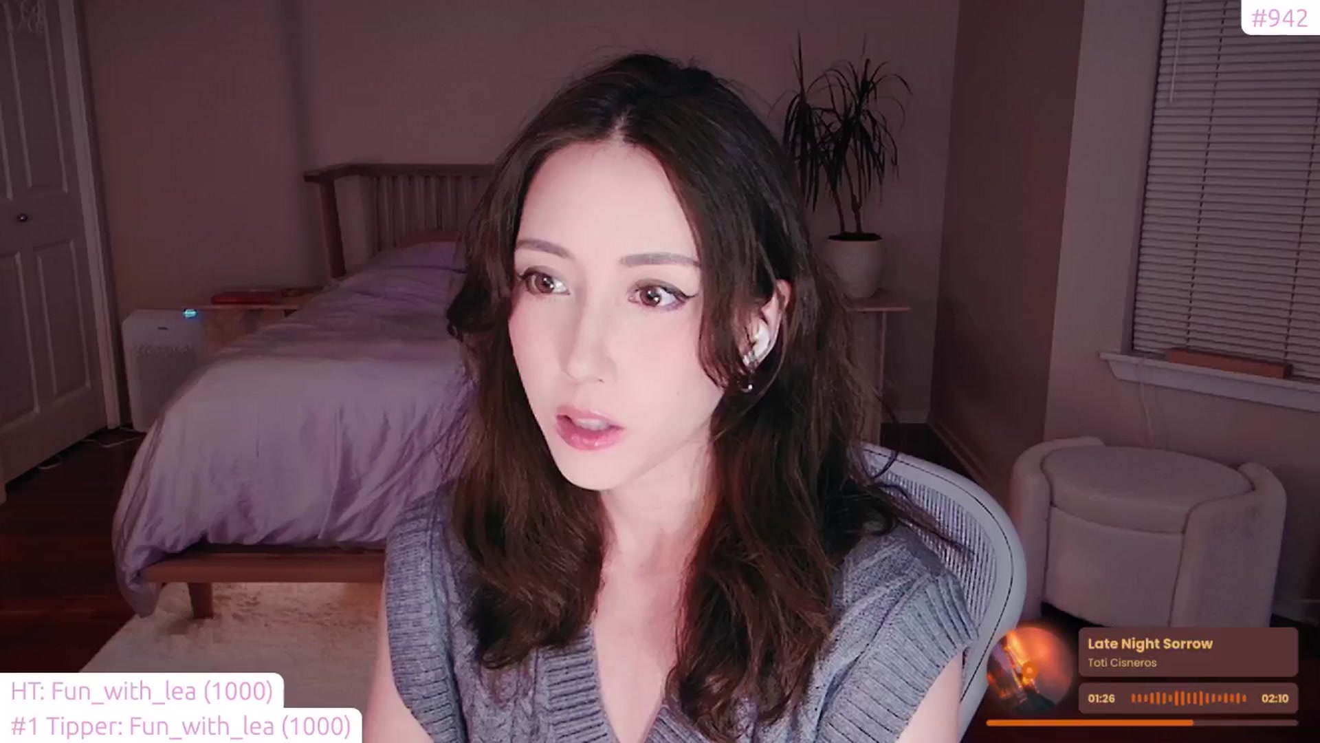 Gallery image thumbnail from lea_amano's myfreecams stream on, 11/04/2024, 07:03 image 6 of 20