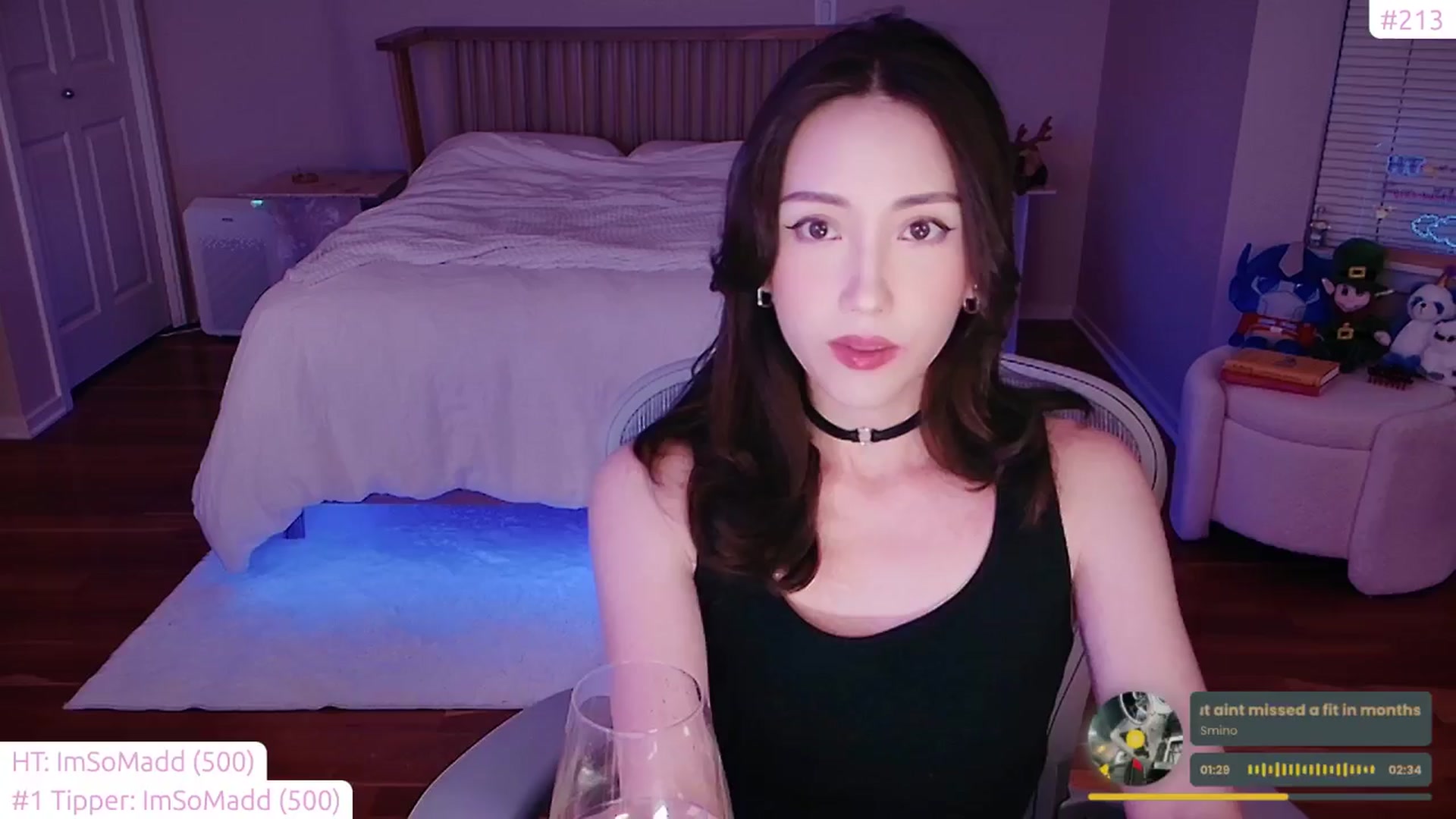 Gallery image thumbnail from lea_amano's myfreecams stream on, 11/13/2024, 04:47 image 3 of 20