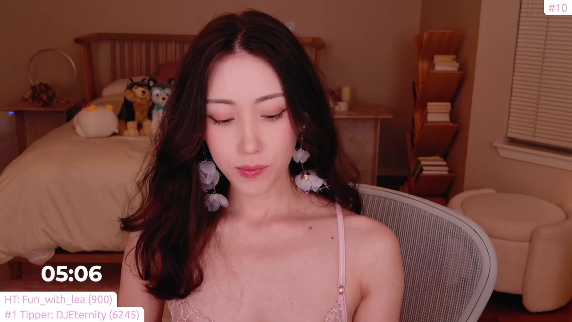 Gallery image thumbnail from lea_amano's myfreecams stream on, 01/18/2025, 06:19 image 6 of 20